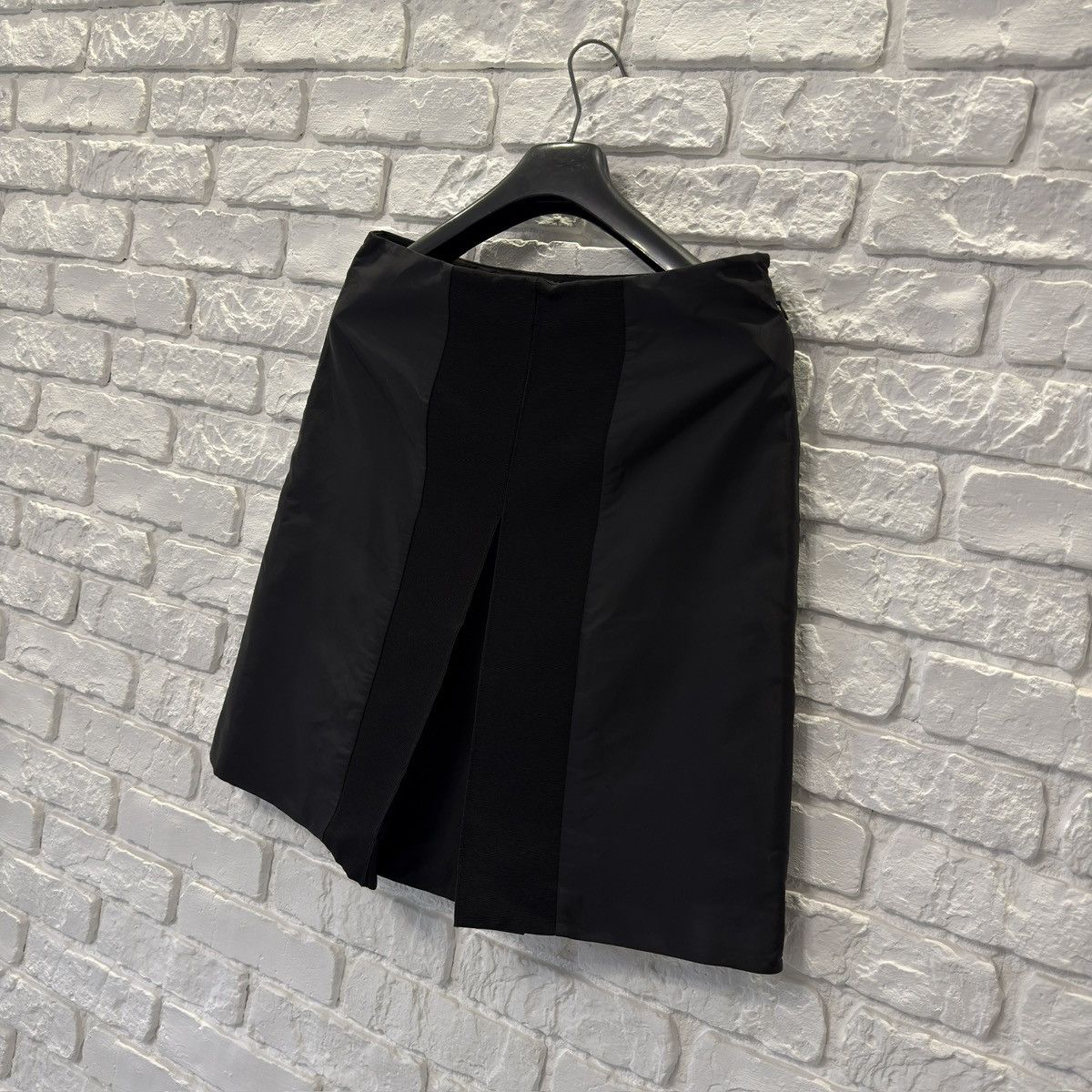 Prada Prada 100 % Nylon Skirt Luxury size 42 Made in Italy Size 28" / US 6 / IT 42 - 1 Thumbnail