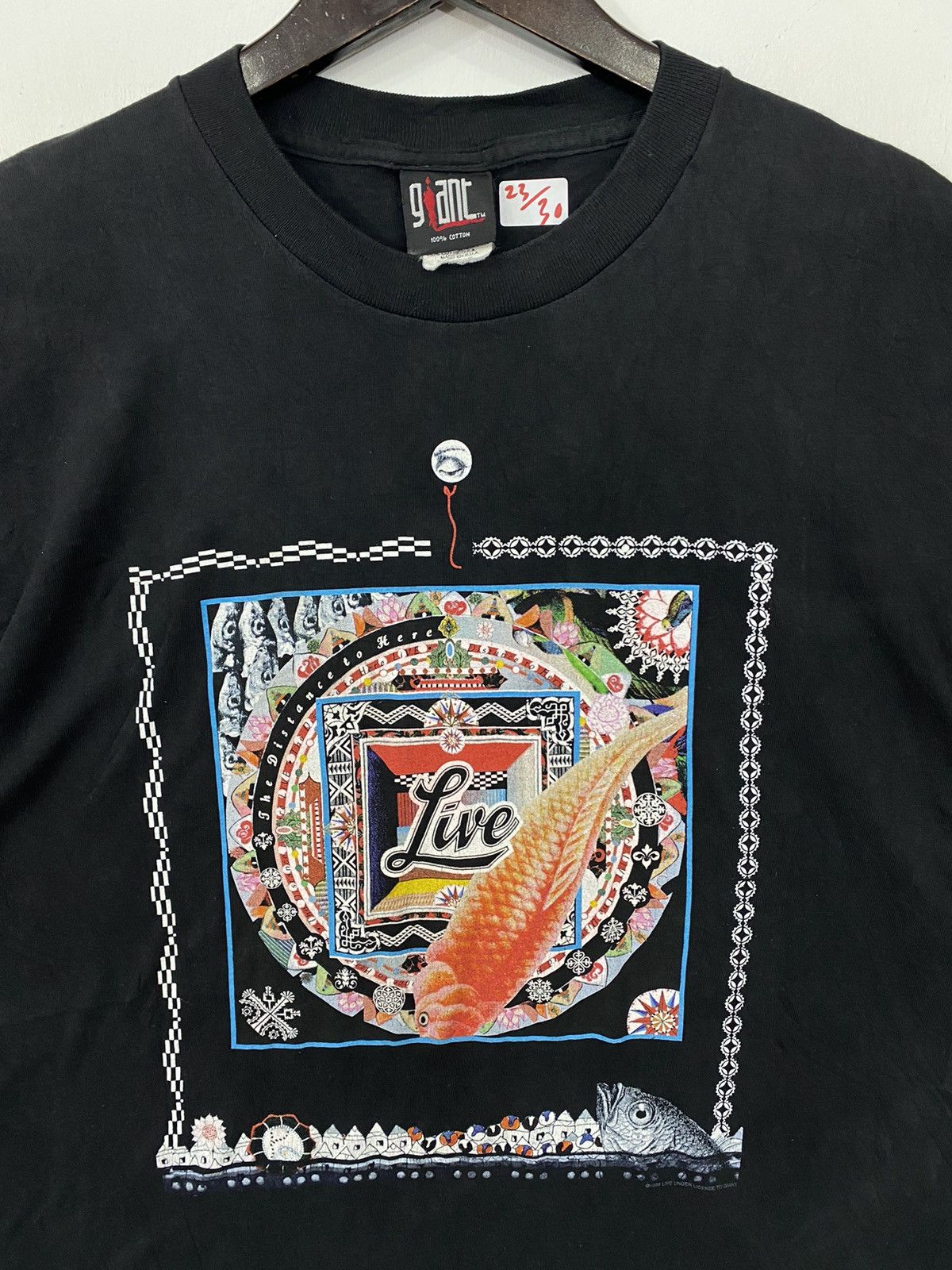Band Tees 💥VINTAGE LIVE Hard rock band The Distance to Here shirt Size US XL / EU 56 / 4 - 3 Thumbnail