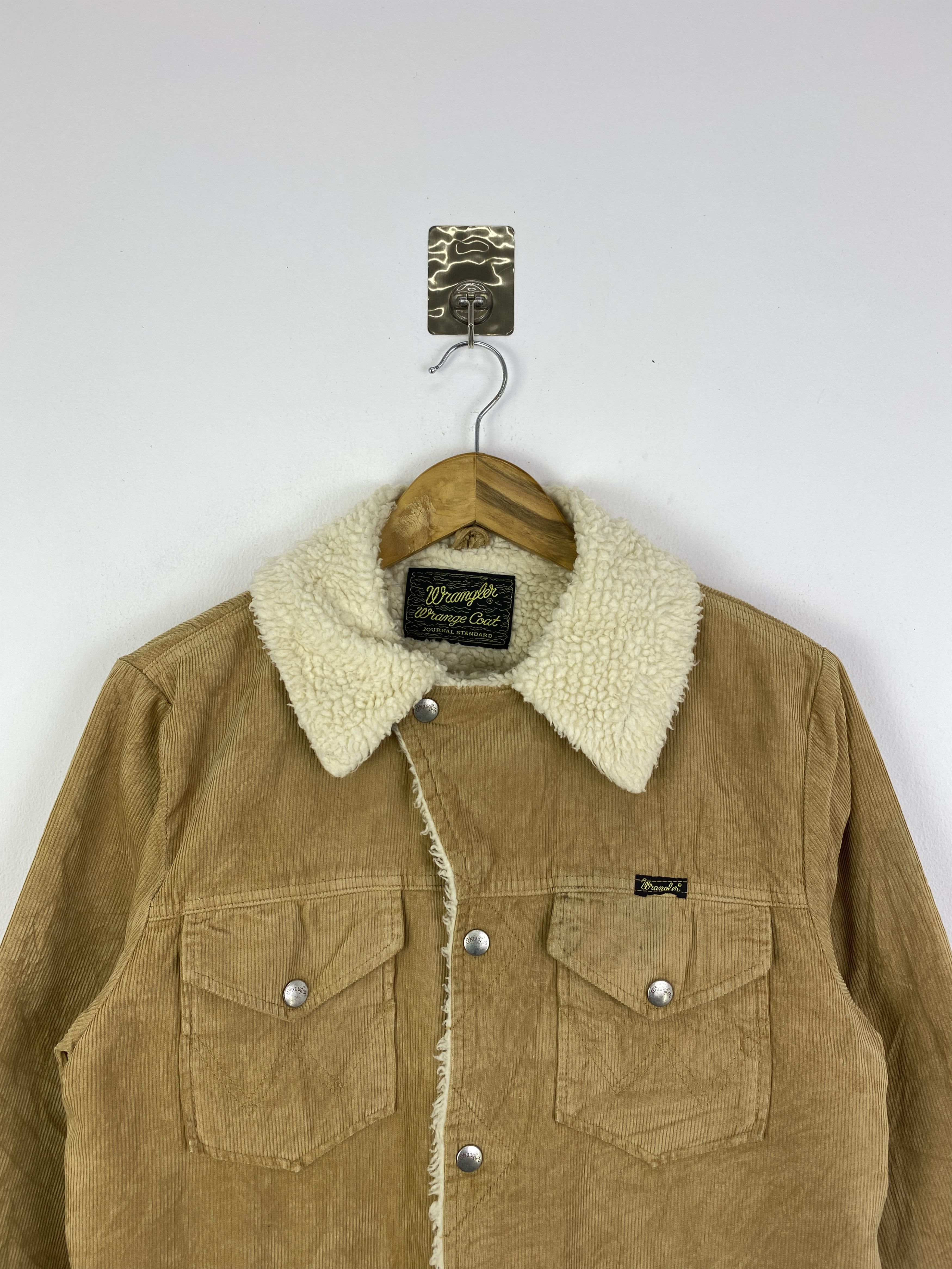 Wrangler Vintage Wrangler Corduroy Fleece Inside Button Jacket J0030 Size US S / EU 44-46 / 1 - 2 Thumbnail