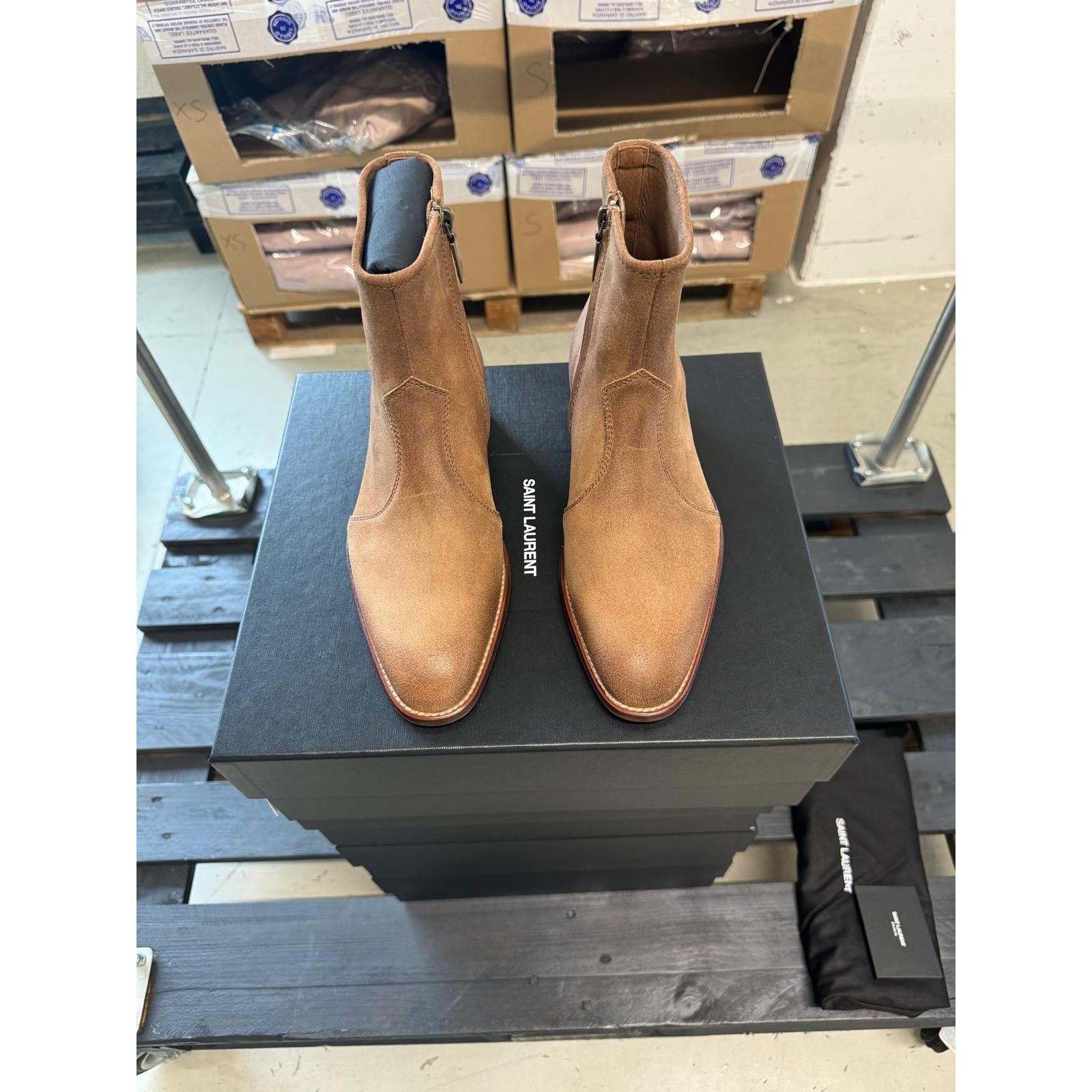 Saint Laurent Paris o1alsimx924 Q:2 / 669285 Wyatt Chelsea Suede Boots in Brown Size US 7 / EU 40 - 5 Thumbnail