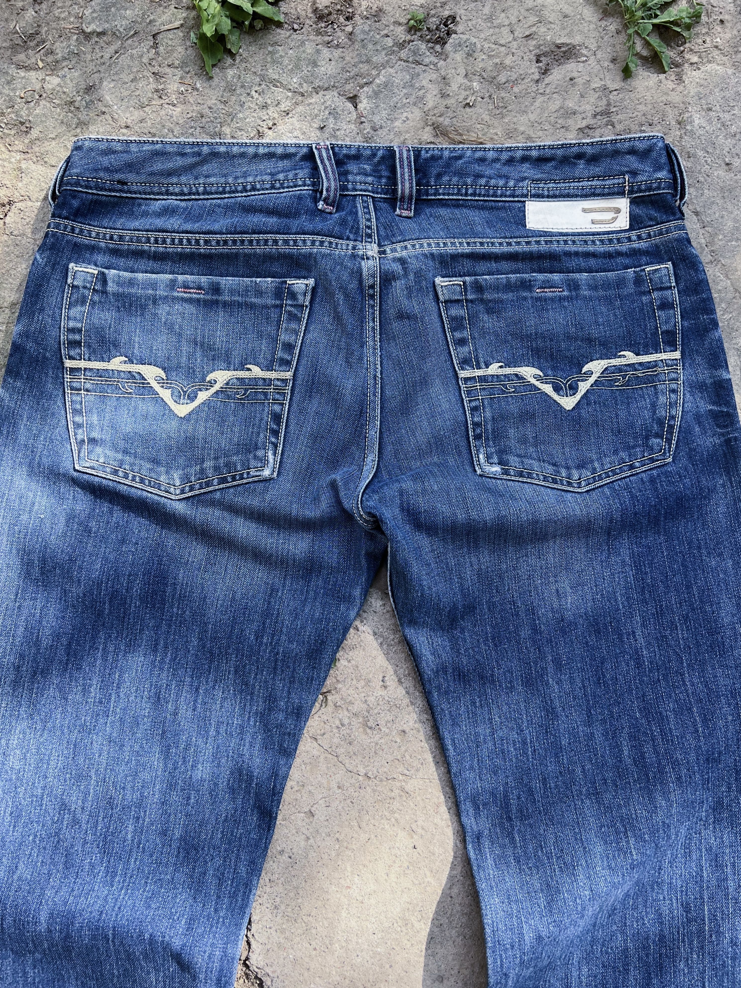 Diesel Y2K Diesel Flared Distressed Emdroidery Denim Jeans Size US 33 - 13 Thumbnail