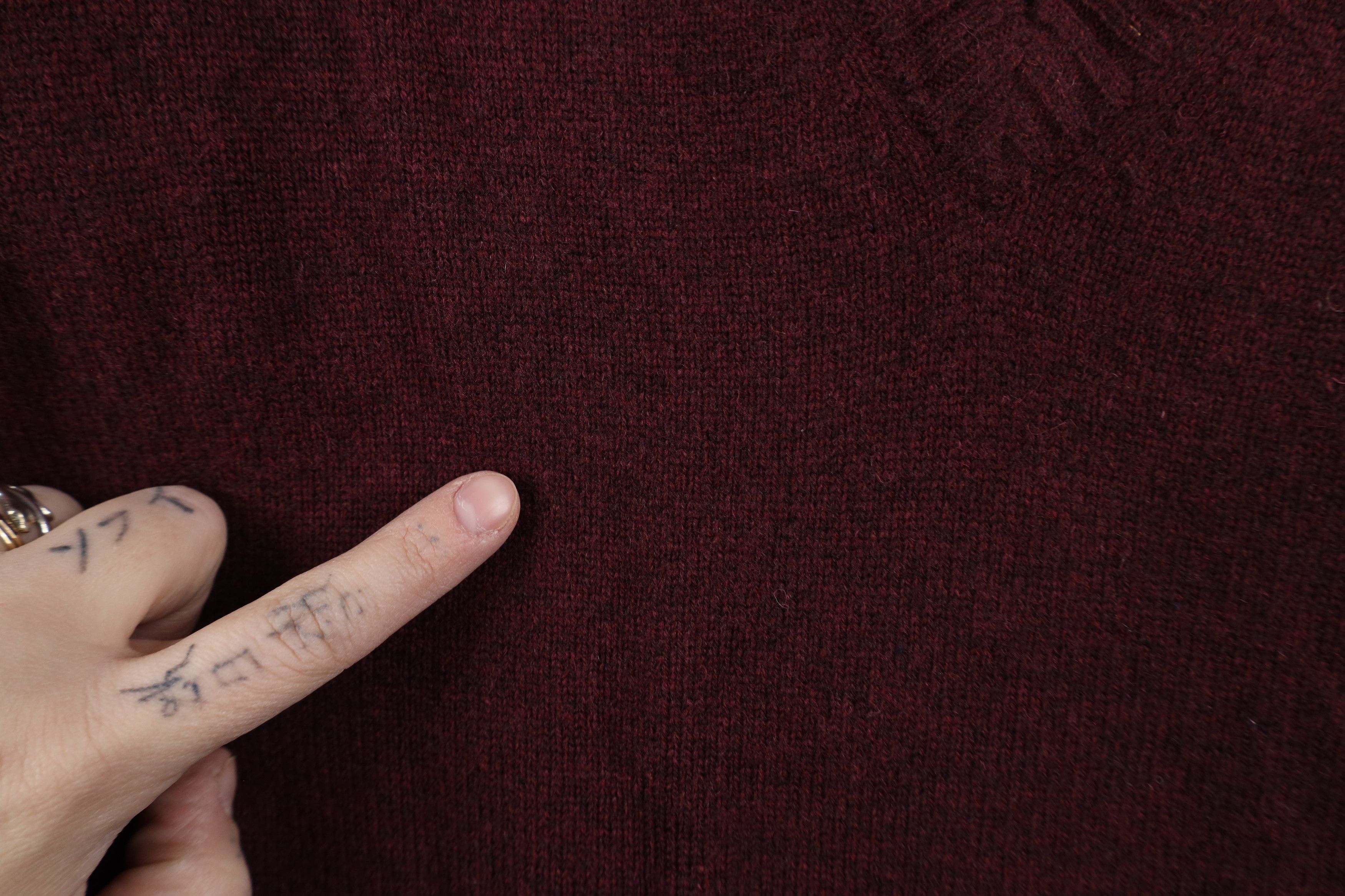 L.L. Bean × Vintage Vintage 90s LL Bean Lambswool Blend Knit V-Neck Sweater Red Size US L / EU 52-54 / 3 - 5 Thumbnail