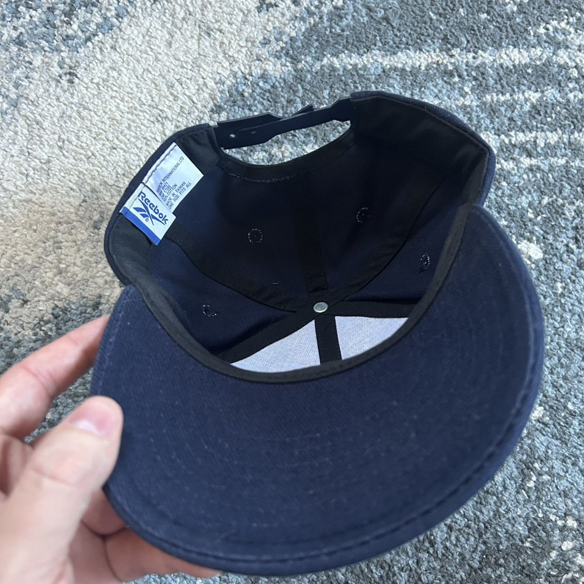 Reebok 90s Y2k Classic Vector Logo FLOCKED CANVAS SNAPBACK CAP NAVY Size ONE SIZE - 9 Thumbnail