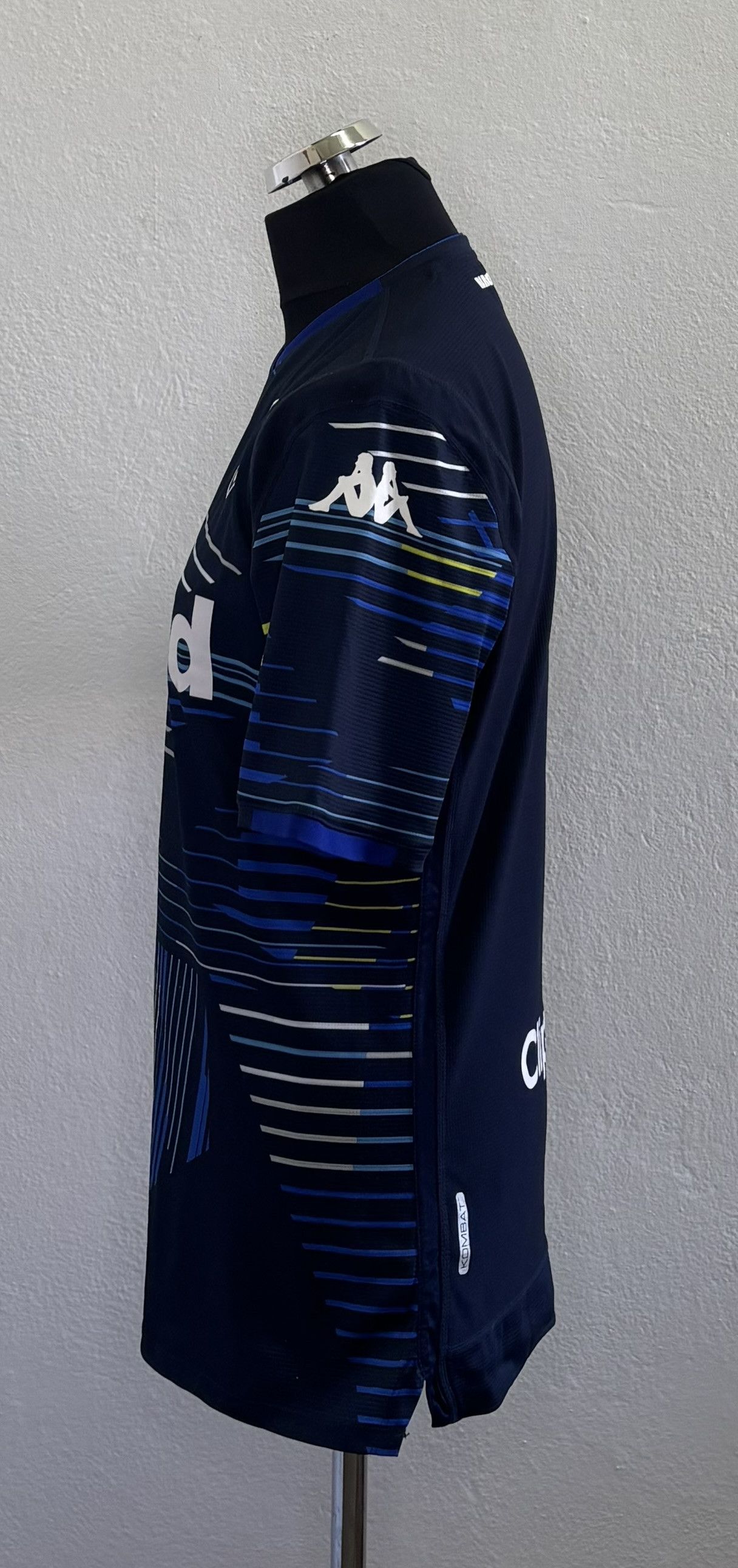 Kappa Leeds United 2018/2019 Kappa Football Jersey Size L Size US L / EU 52-54 / 3 - 3 Thumbnail