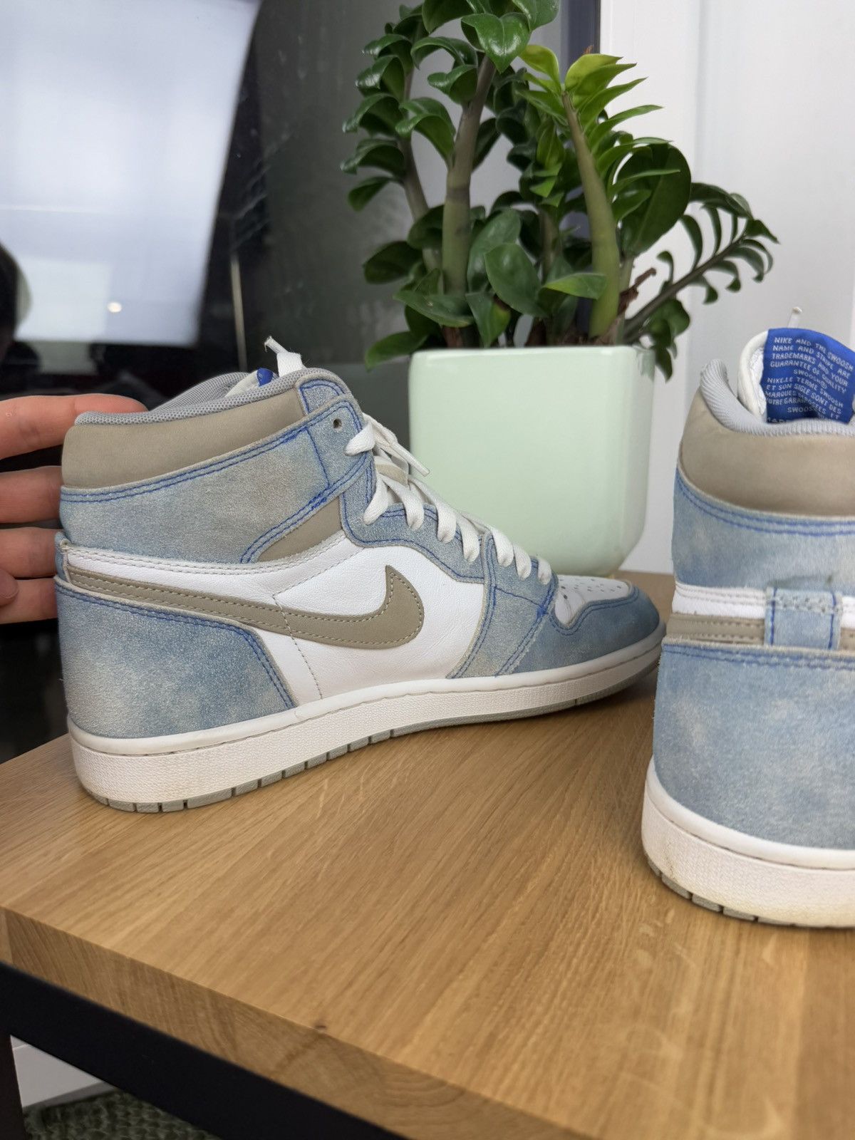 Jordan Brand × Nike Nike Air Jordan 1 “Hyper Royal” Size US 8.5 / EU 41-42 - 10 Thumbnail