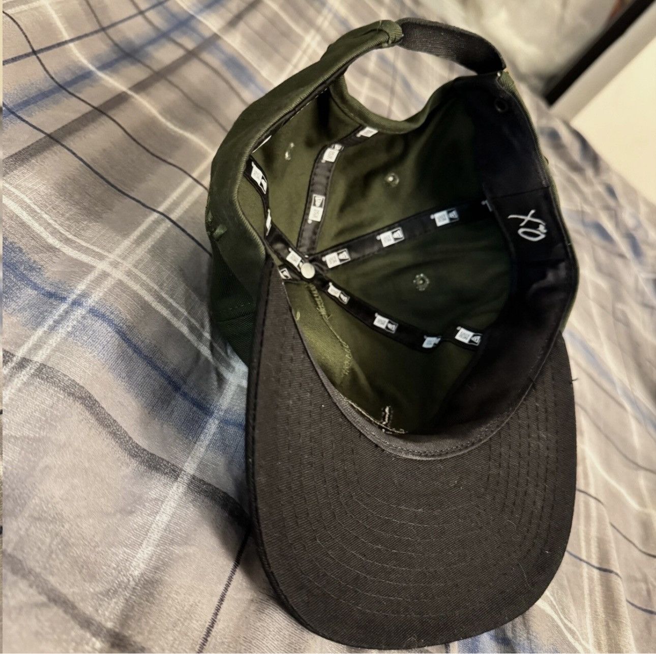 New Era × The Weeknd The Weeknd Military Green x Black XO Strapback Hat Size ONE SIZE - 3 Thumbnail