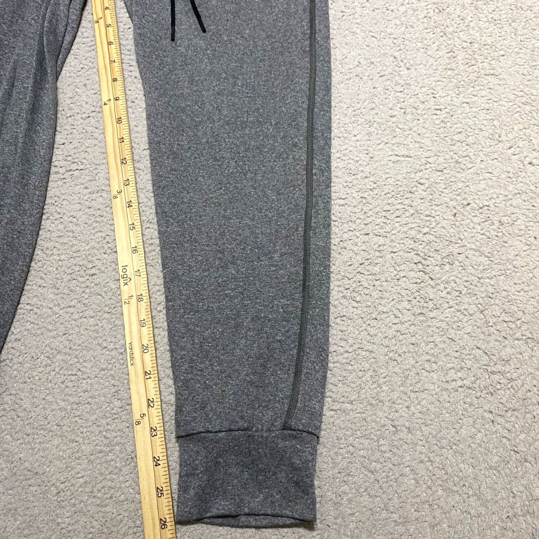 Under Armour Under Armour Mens Small Pants Gray Joggers Elastic Waist Drawstring Heatgear Size US 29 - 6 Thumbnail