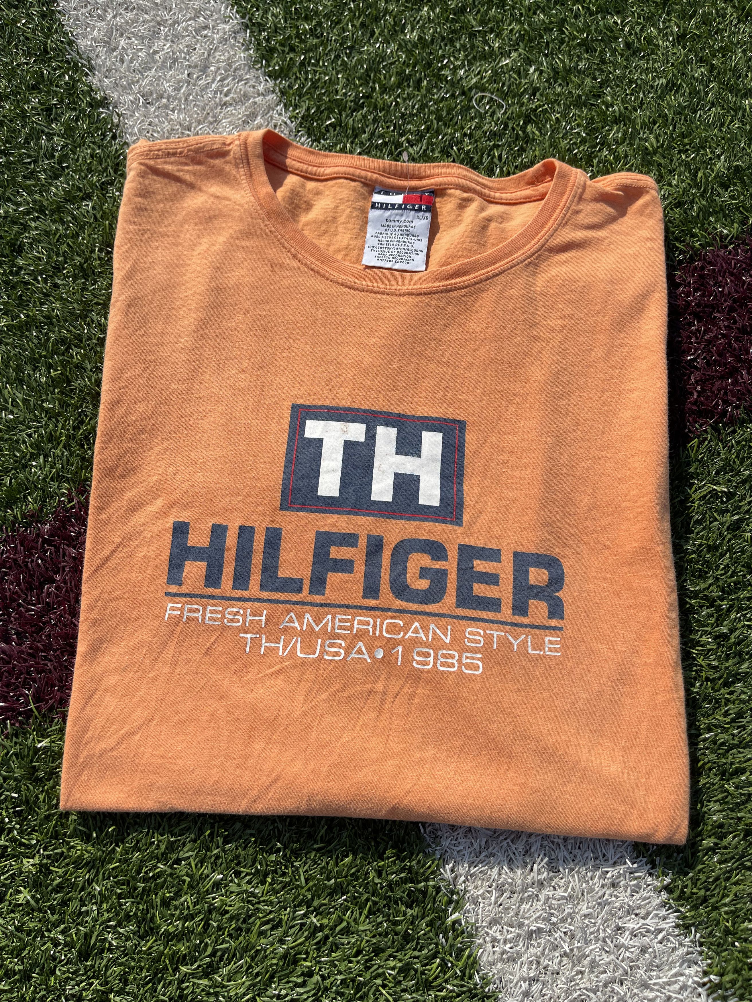 Tommy Hilfiger × Vintage Vintage 90's Tommy Hilfiger Hip Hop Rap Vtg Logo T-Shirt Size US XL / EU 56 / 4 - 8 Thumbnail