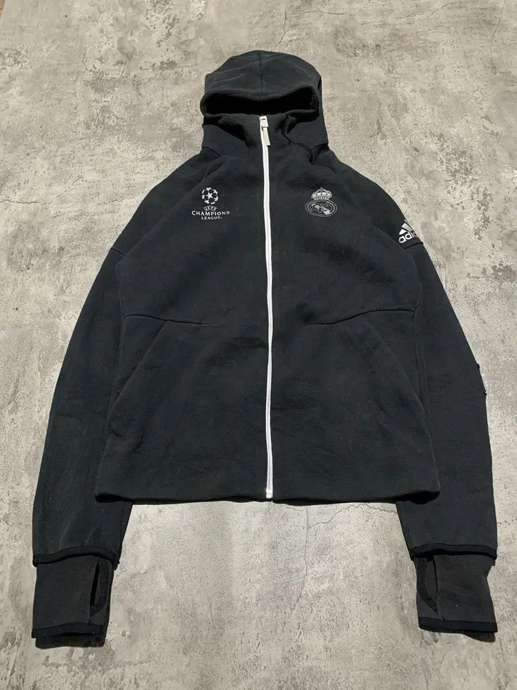 Adidas Vtg worn Adidas real madrid ZNE balaclava hoodie jacket Size US M / EU 48-50 / 2 - 2 Thumbnail