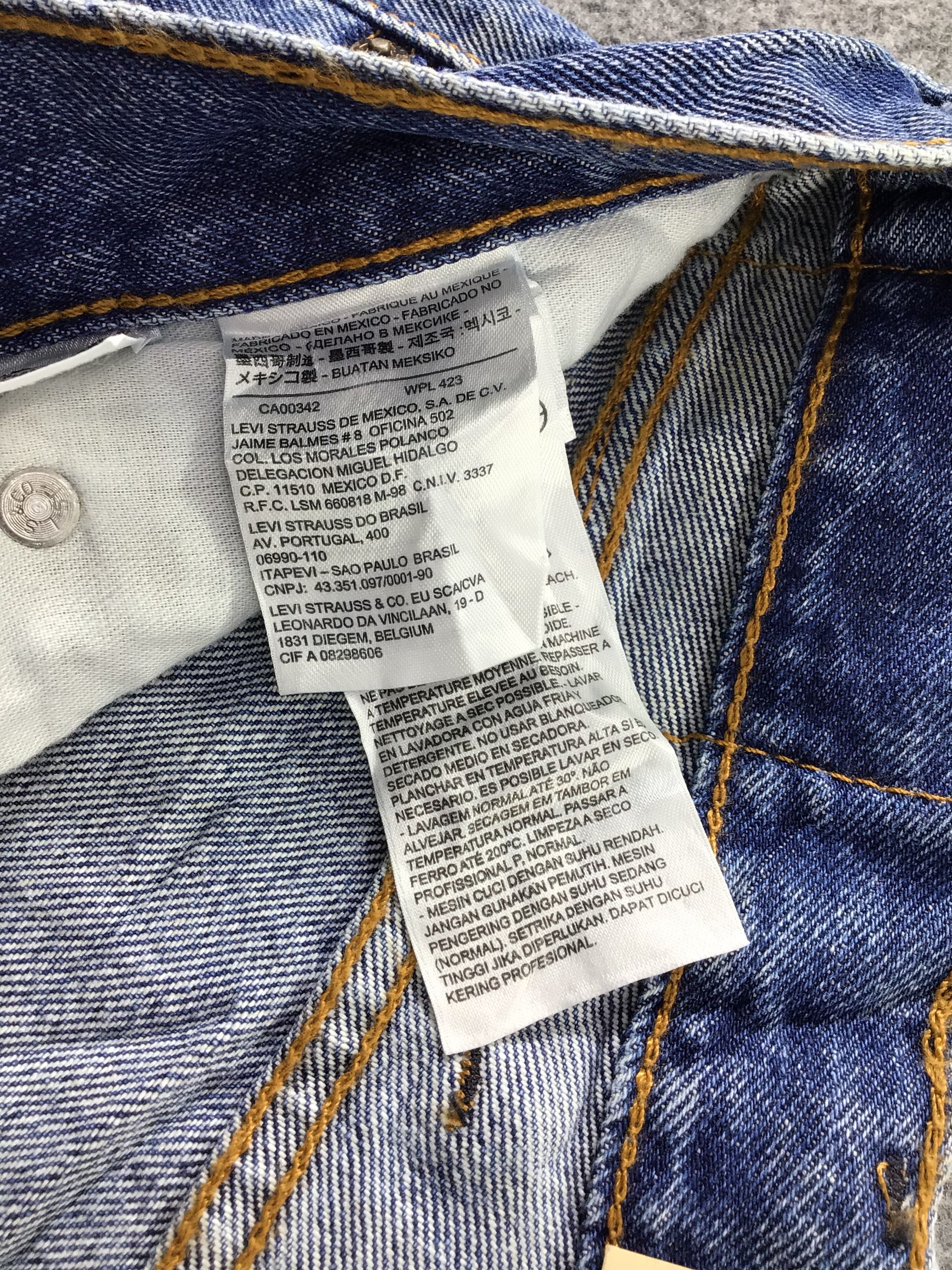 Levi's W45 NWT Vintage Levis 505 Jeans-J348 Size US 44 / EU 60 - 10 Thumbnail