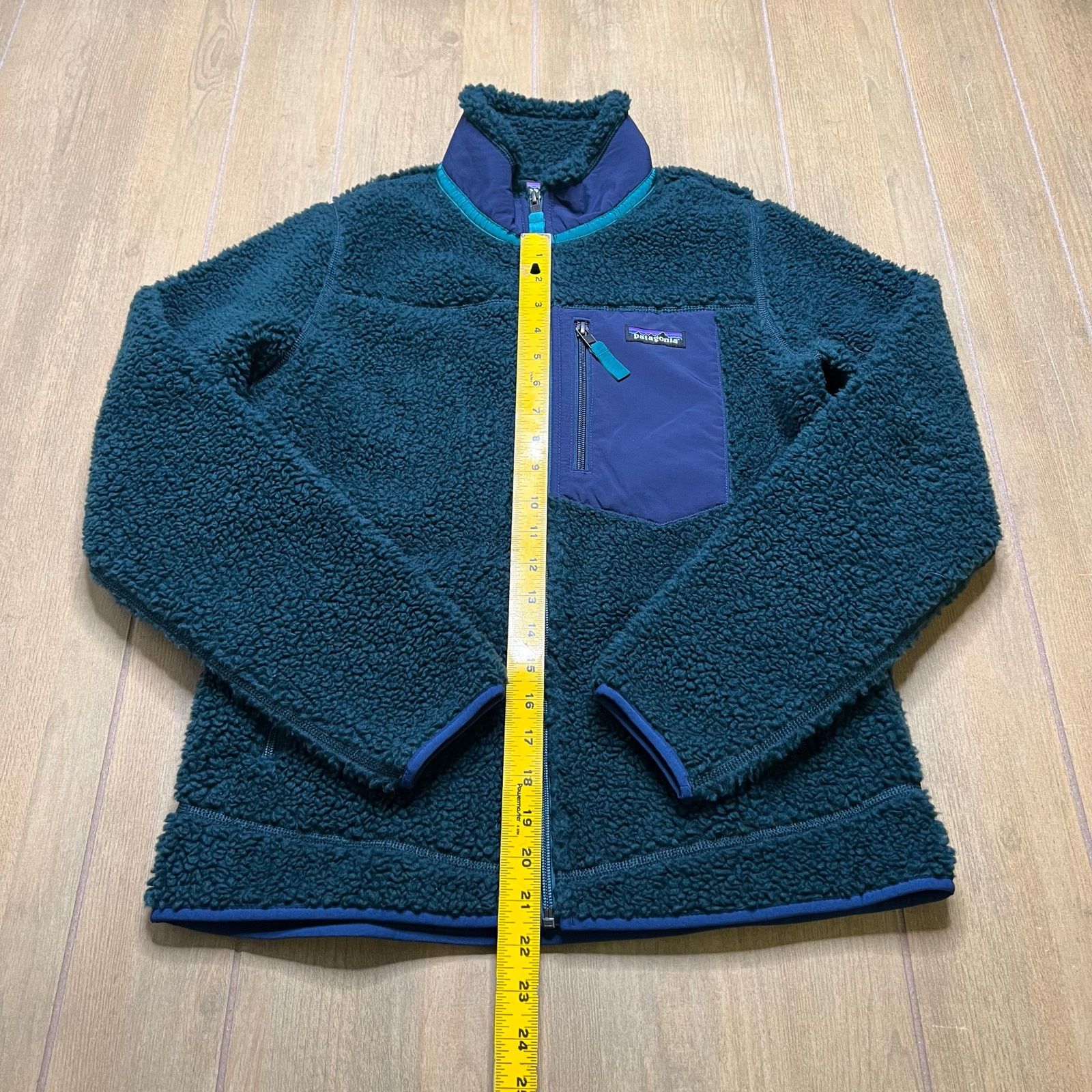Patagonia Patagonia Women's Classic Retro-X Fleece Jacket Sz Small Size US S / EU 44-46 / 1 - 9 Thumbnail