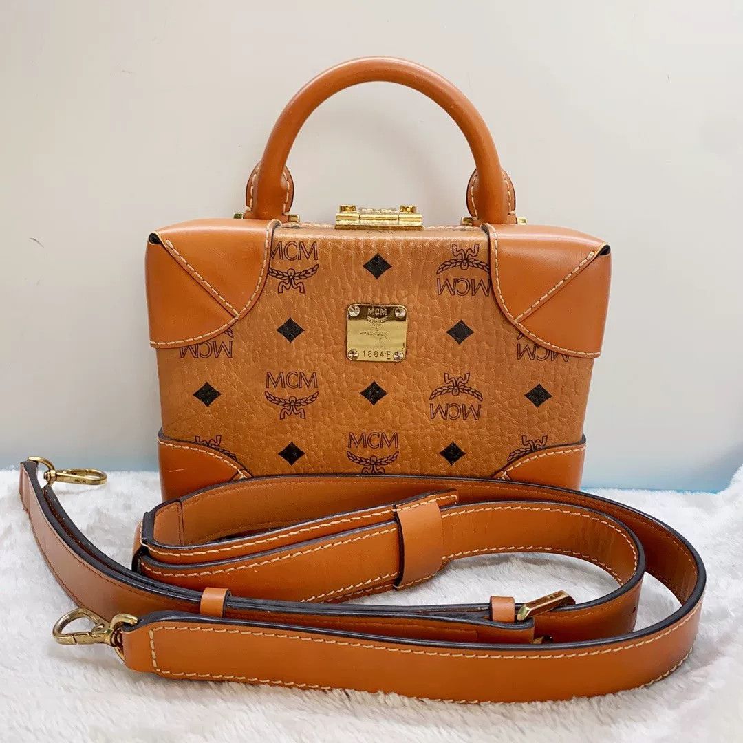 MCM Pre-loved Bag Very good condition Size ONE SIZE - 1 Thumbnail