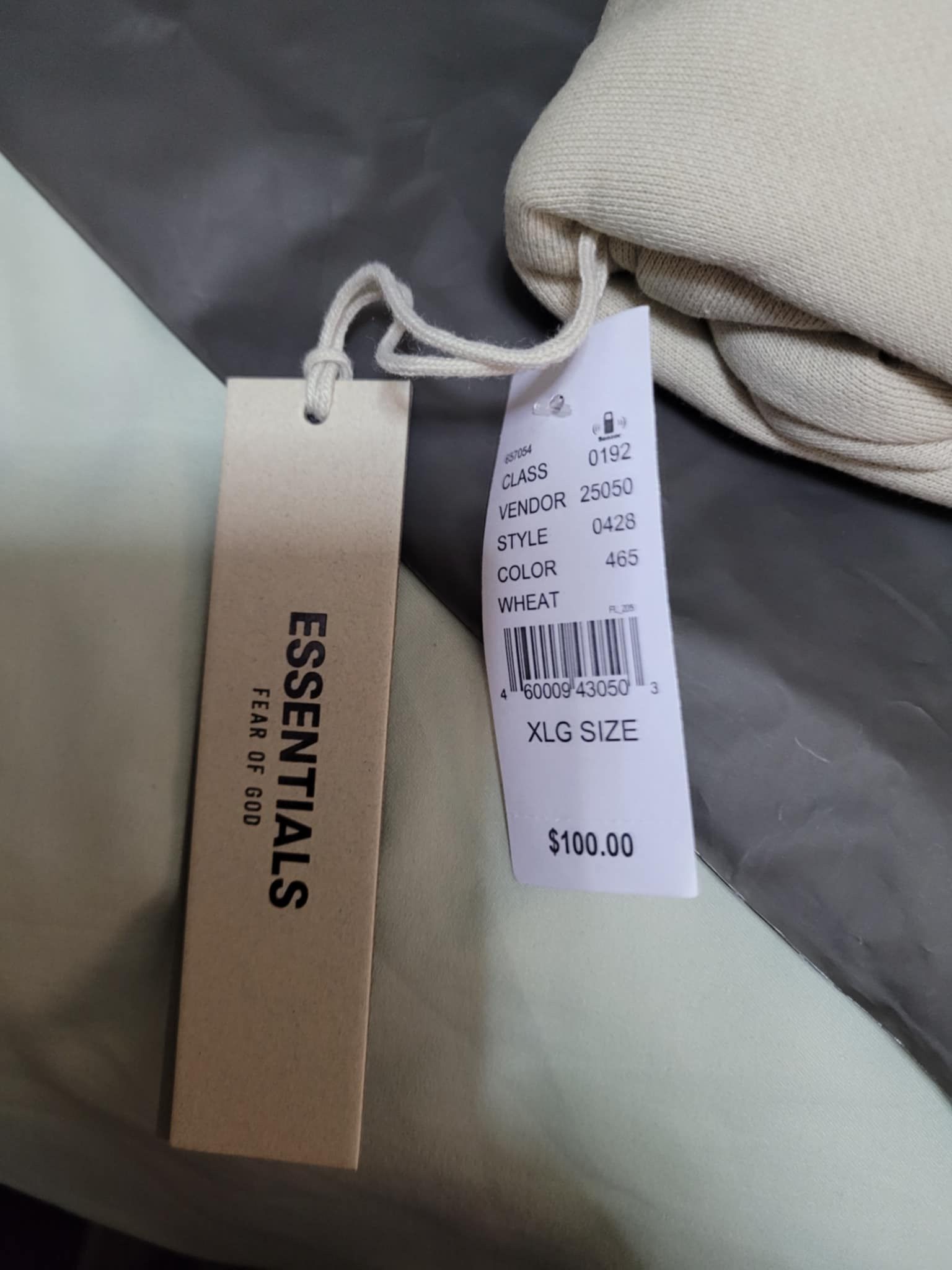 Fear of God sz XL Fear of God Essentials 1977 Hoodie WHEAT Size US XL / EU 56 / 4 - 13 Thumbnail