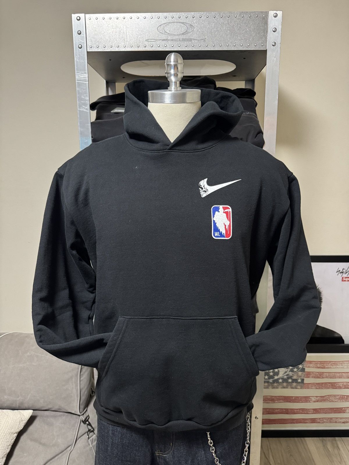 Nike × Warren Lotas 2018 Warren Lotas NBA Milwaukee Bucks Hoodie Sweatshirt Size US XL / EU 56 / 4 - 2 Thumbnail