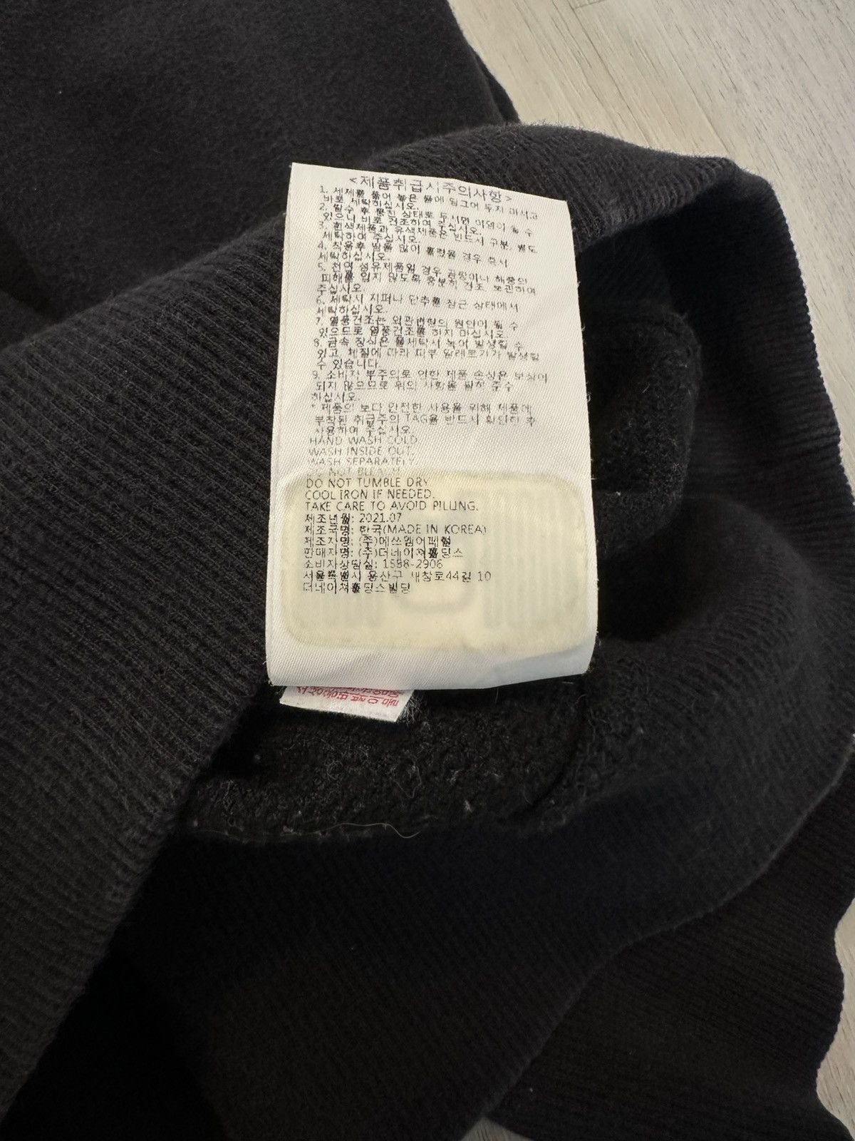 Other NATIONAL GEOGRAPHIC HOODIE CARPET WITH PATCH Size US M / EU 48-50 / 2 - 6 Thumbnail
