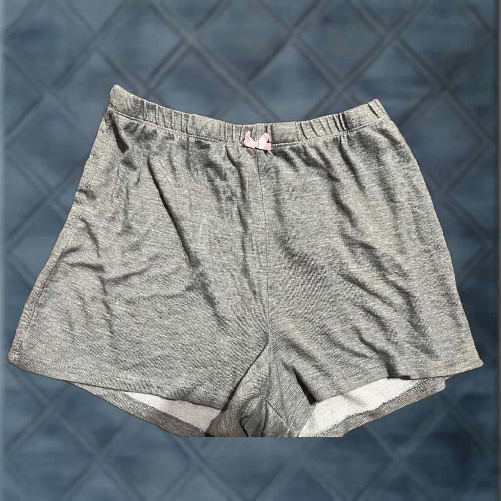 Vintage Tahari Women’s Lounge Shorts Size Medium Gray Regular Polyester Hot Pants M Gray Tahari Women’s Lounge Shorts Medium Gray Hot Pants 90s? Size 32" / US 10 / IT 46 - 1 Thumbnail