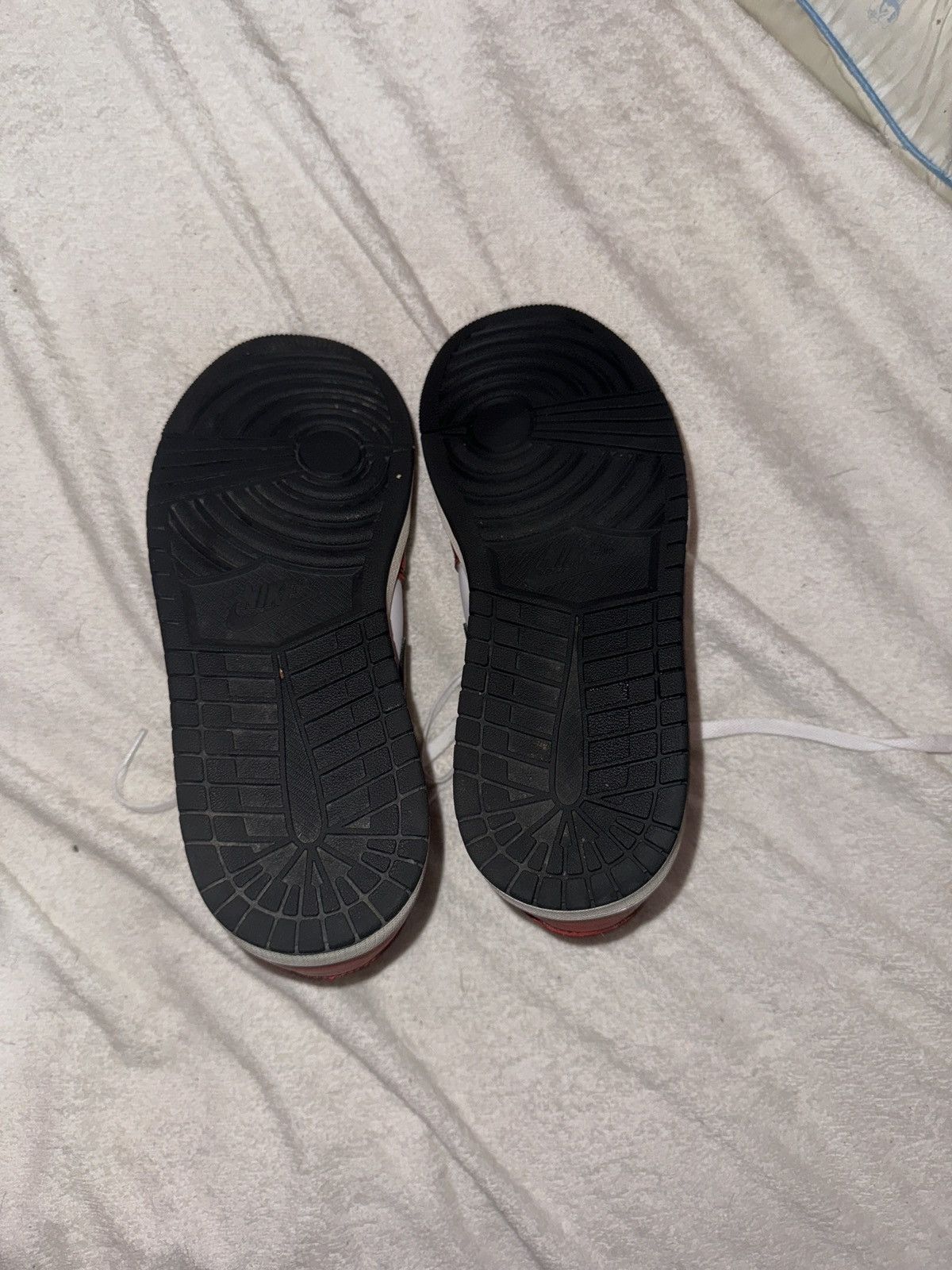Jordan Brand Jordan 1 Mid Chicago Size US 8.5 / EU 41-42 - 2 Thumbnail