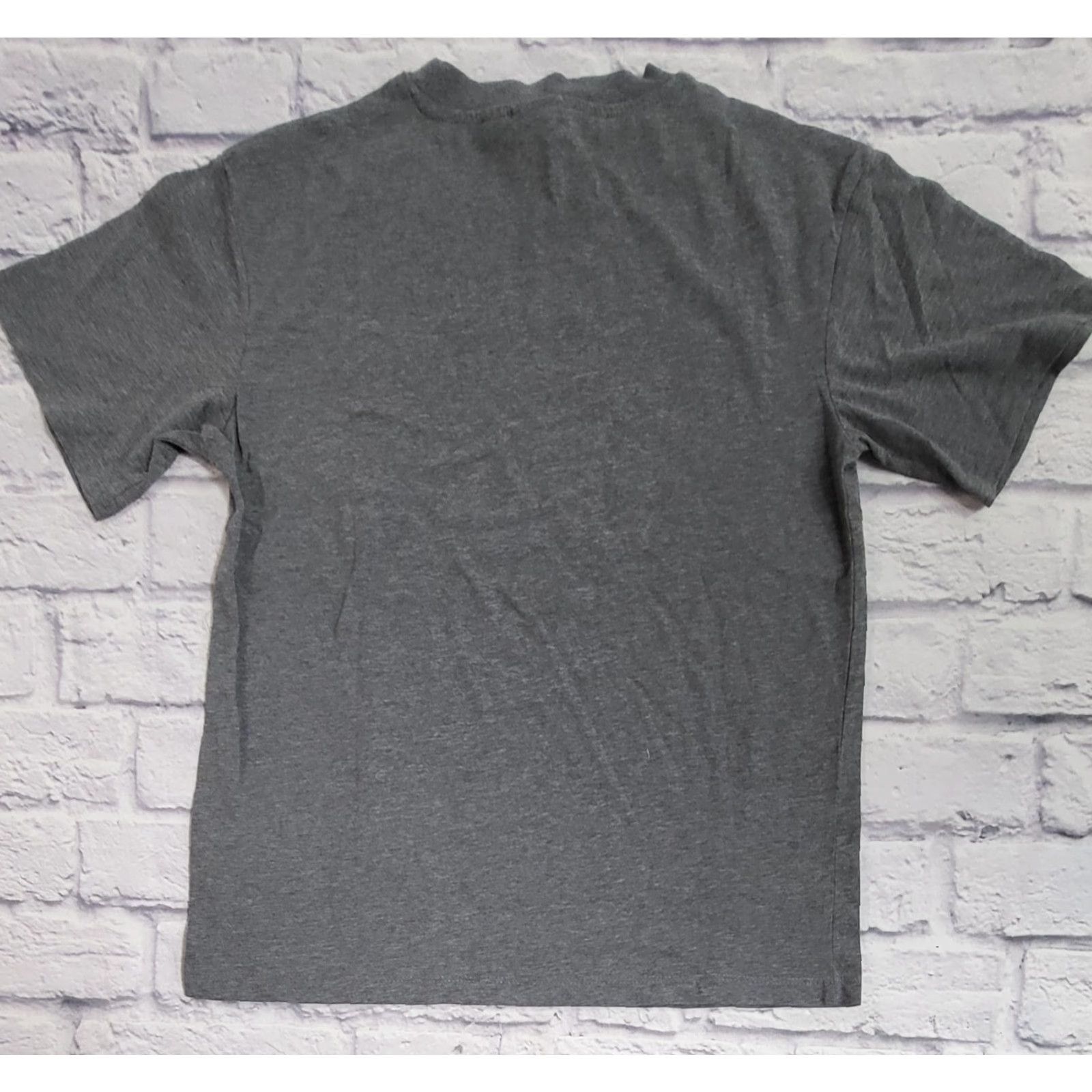 H&M **AC/DC Gray Men's Size XS Short Sleeve T-shirt EUC** User: AC/DC Gray Men's Size XS Short Sleeve T-shirt EUC Size US XS / EU 42 / 0 - 2 Thumbnail