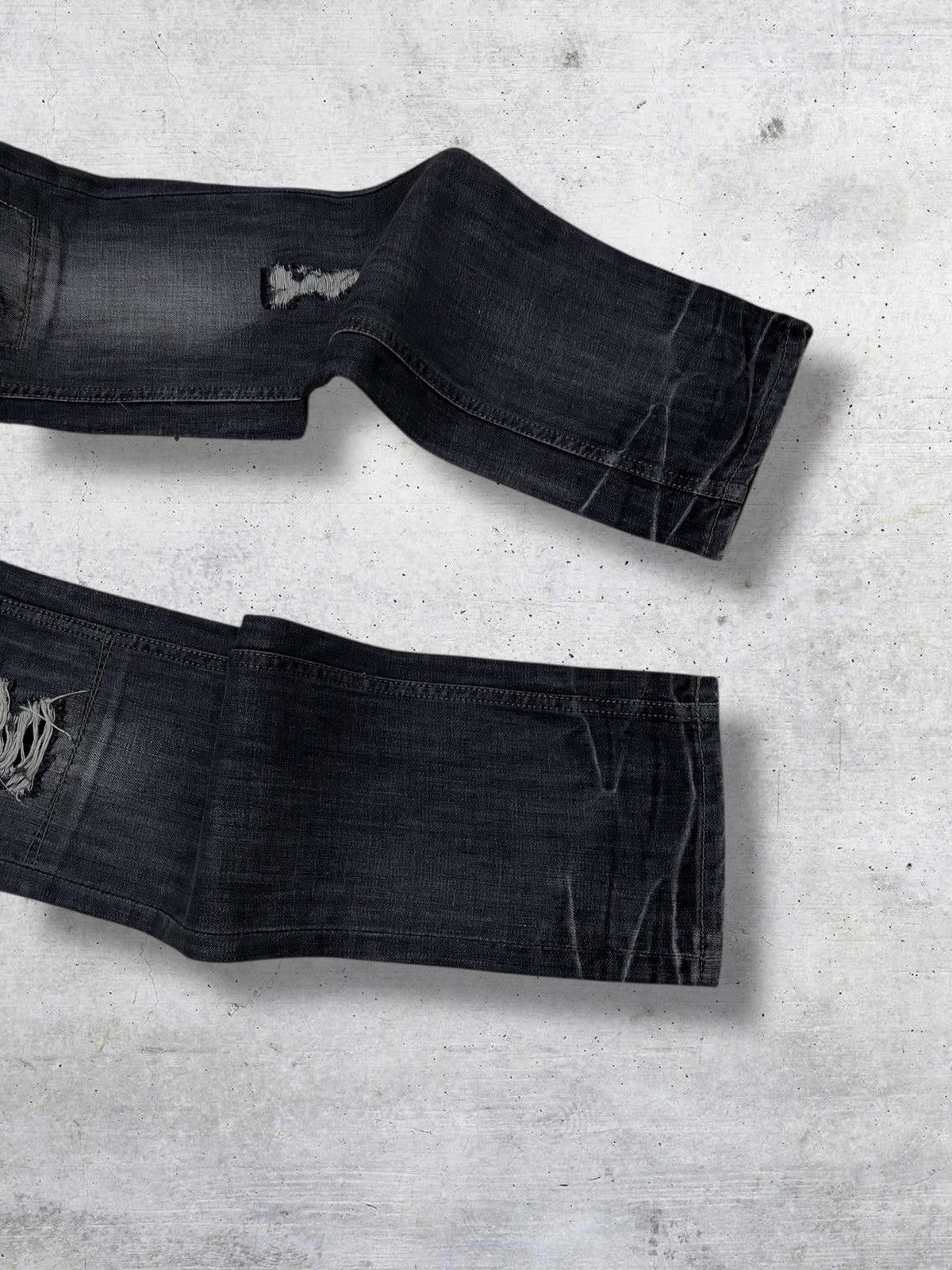 semanticdesign VINTAGE RATTLE TRAP OG JAPAN DESIGNER RIPPED ROCKSTAR DENIM Size US 29 - 5 Thumbnail
