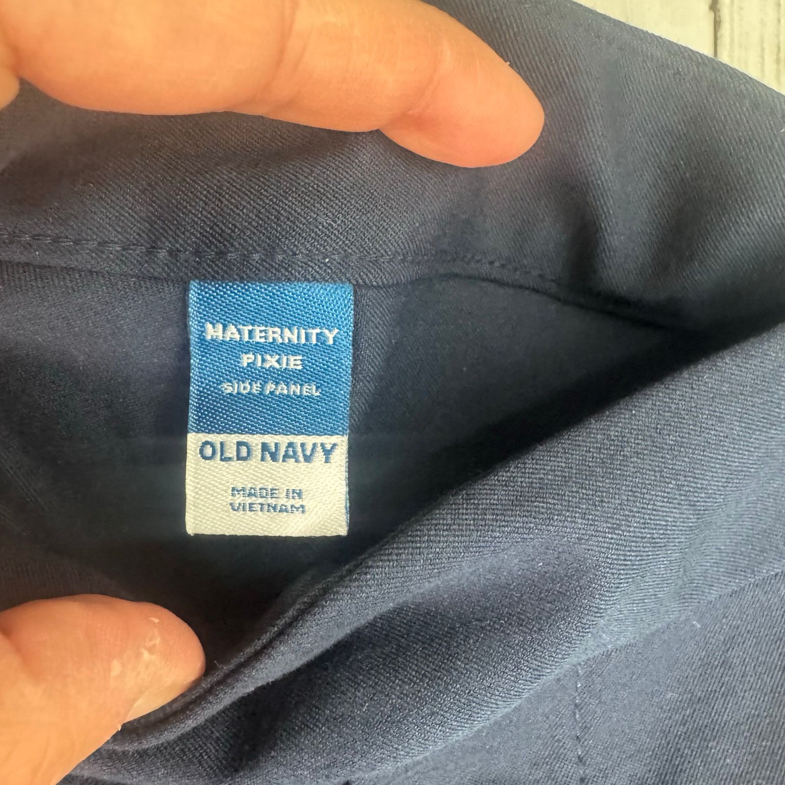 Old Navy Old Navy Maternity Pixie pants Navy Blue Size 8 Size 30" / US 8 / IT 44 - 3 Thumbnail