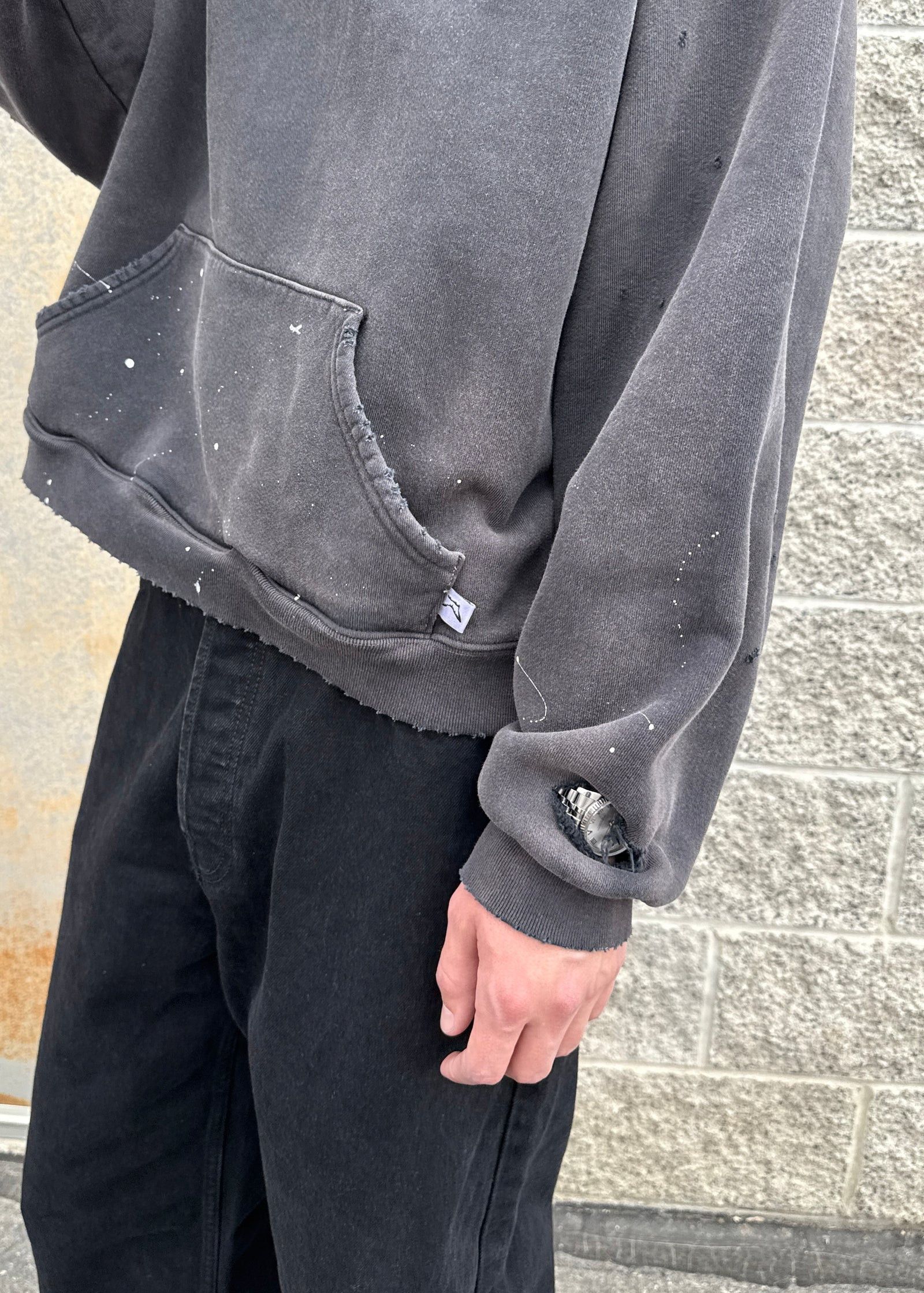 Akimbo Club Akimbo "WATCH-PEEKER" DISTRESSED HOODIE - SUN FADED BLACK Size US S / EU 44-46 / 1 - 3 Thumbnail