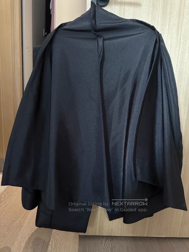 Comme des Garcons Comme Des Garcons Asymmetrical Cloak Jacket Size XS / US 0-2 / IT 36-38 - 2 Thumbnail