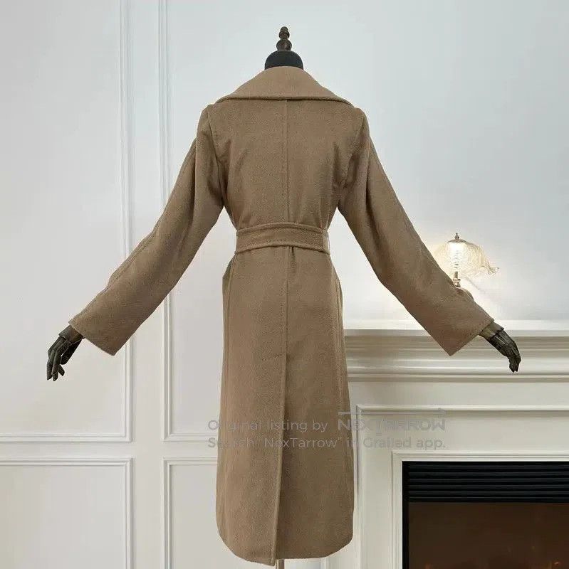 Max Mara MaxMara Women's Camel Coat in Size XS . Size XS / US 0-2 / IT 36-38 - 1 Thumbnail