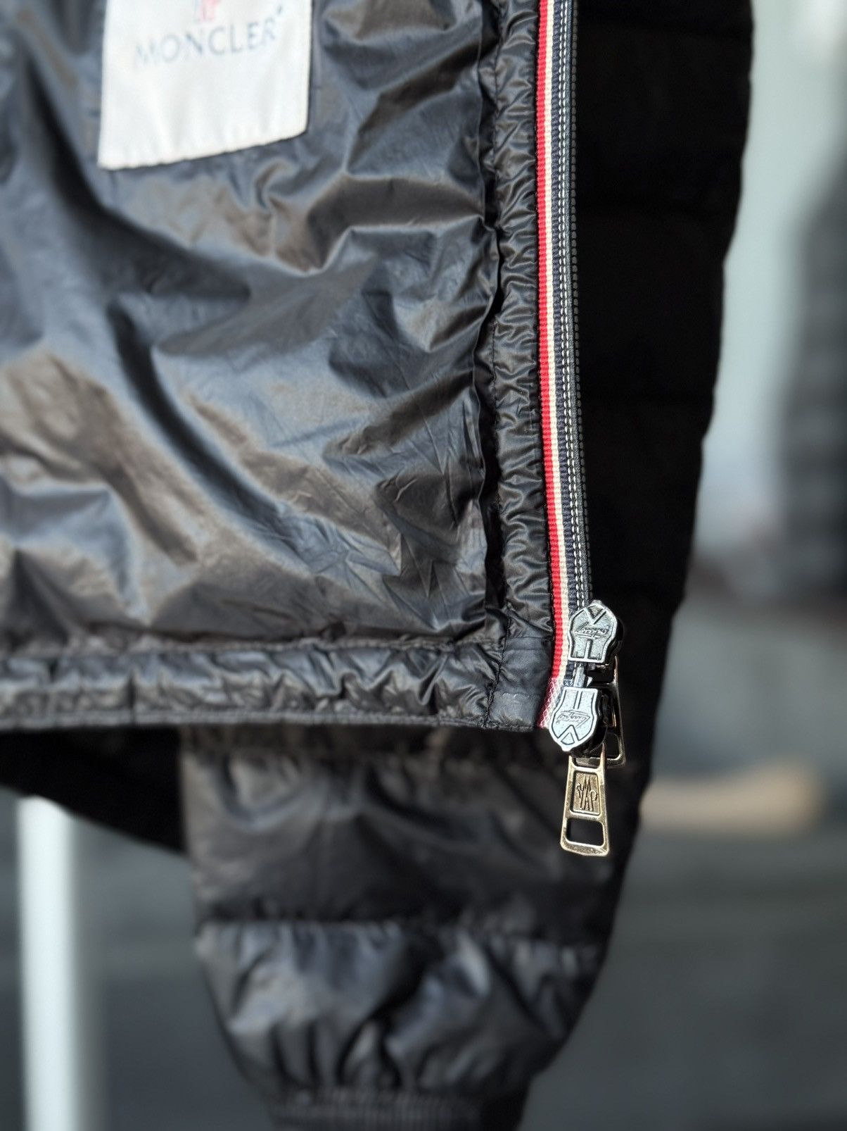 Moncler Moncler Douret Giubbotto Down Jacket Poliamide Size US S / EU 44-46 / 1 - 14 Thumbnail