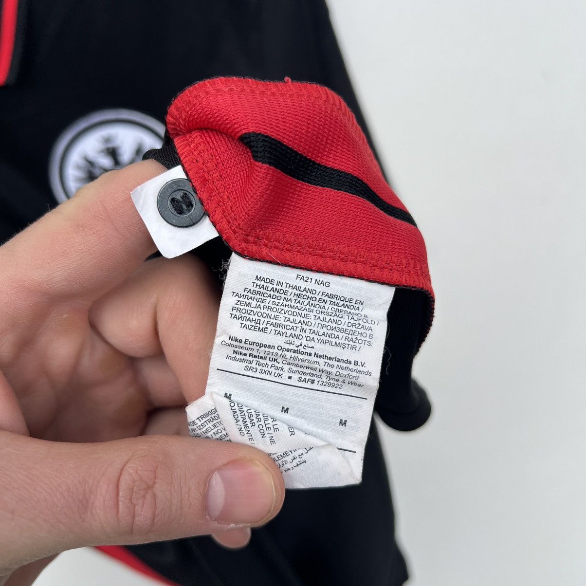 Nike Nike Eintracht Frankfurt 2021 2022 soccer jersey Size US M / EU 48-50 / 2 - 7 Thumbnail