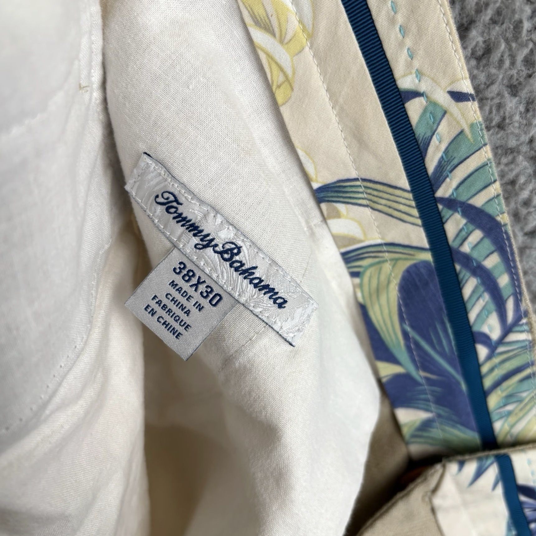Tommy Bahama Tommy Bahama Pants Mens 38x27 Beige Latigo Beach Linen Blend Flat Front Hemmed Chino Relaxed Style Size US 38 / EU 54 - 6 Thumbnail