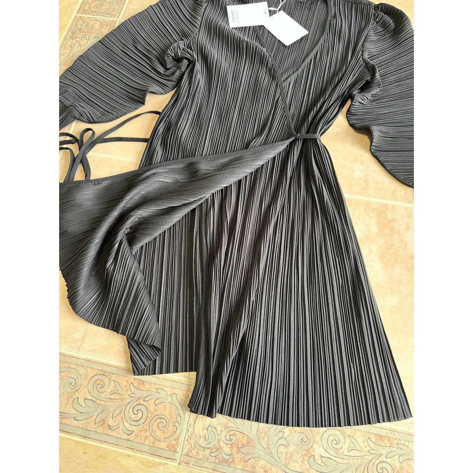 & Other Stories & Other stories wrap mini dress puff Long sleeves size 6 Size M / US 6-8 / IT 42-44 - 3 Thumbnail