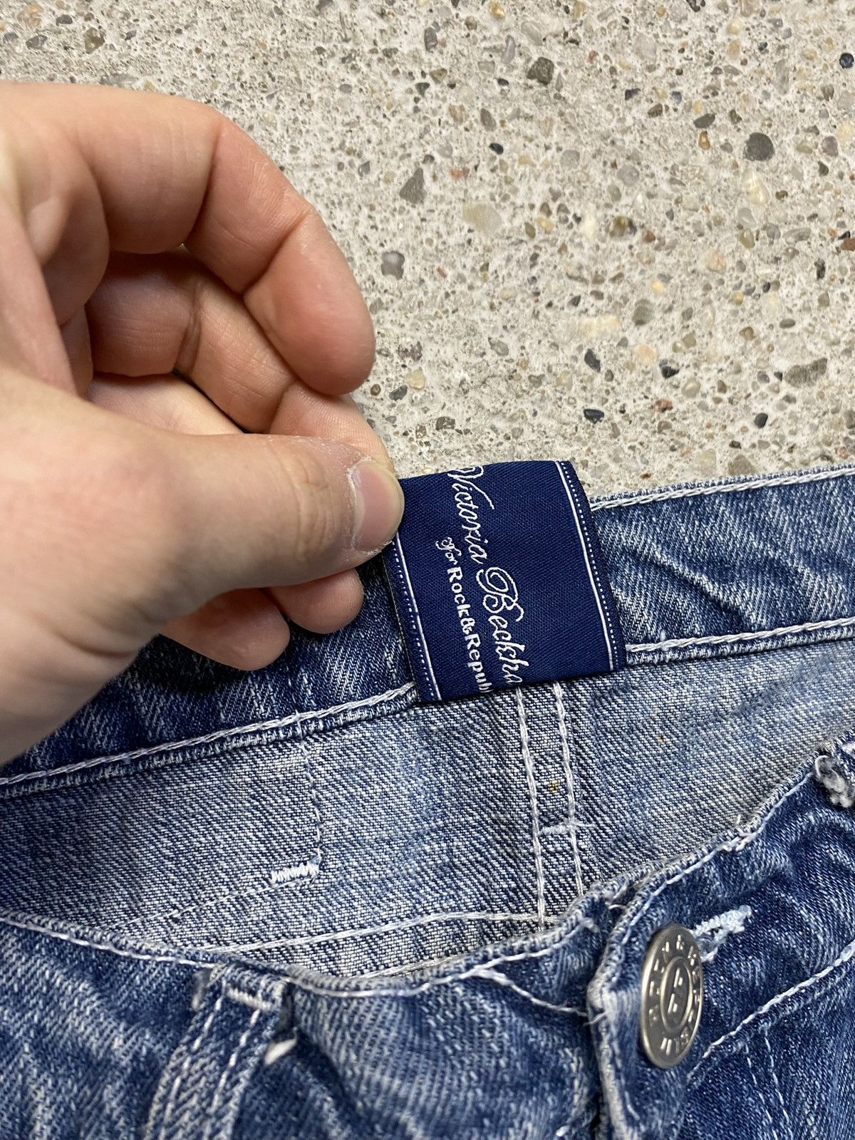 Victoria Beckham Victoria beckham rock republic bootcut light washed jeans Size 29" - 7 Thumbnail