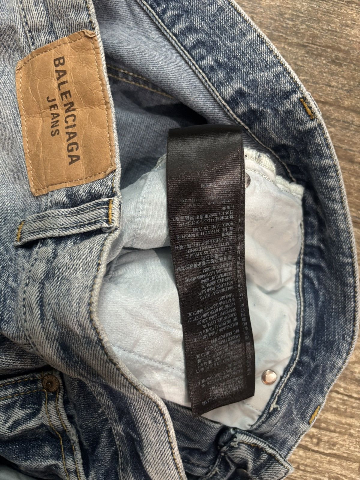 Balenciaga Lightwash Lost Tape Flare Denim Size US 31 - 6 Thumbnail