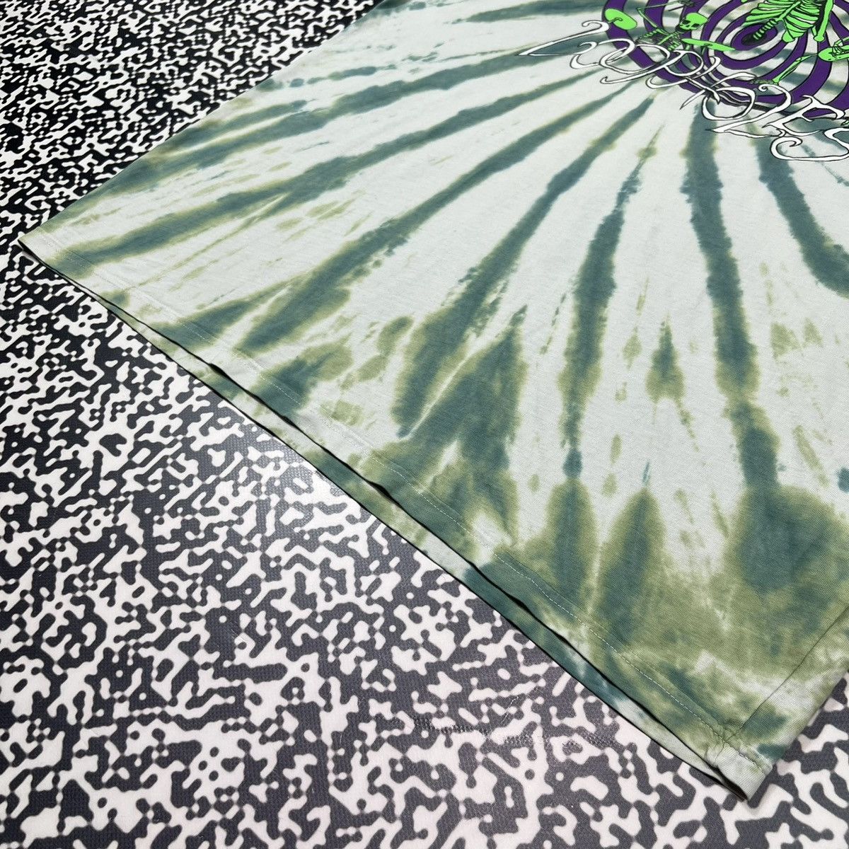 Band Tees Vintage Y2K The Murlocs Loopholes Tie Dye Band Rock T-shirt Size US XL / EU 56 / 4 - 8 Thumbnail