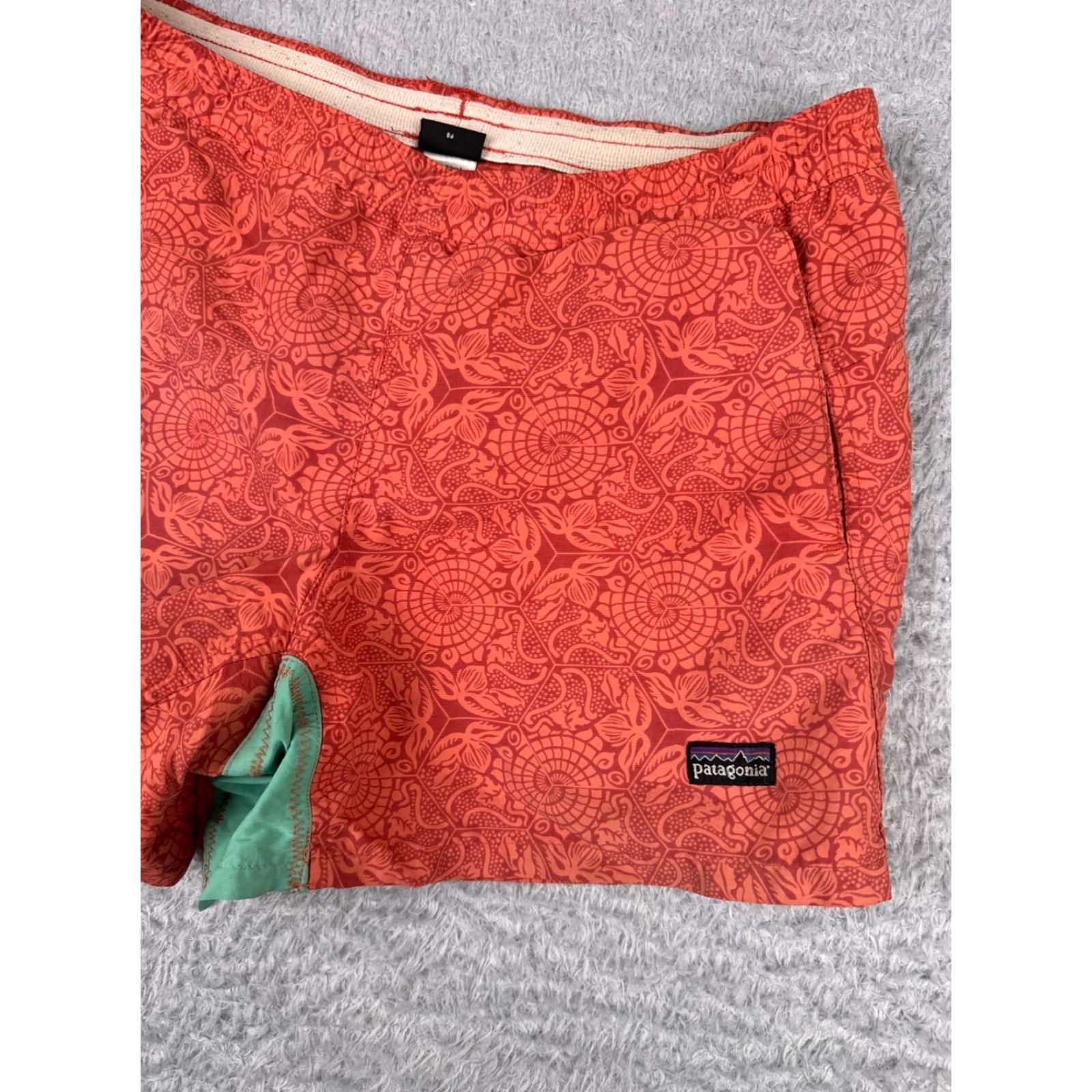 Patagonia Patagonia Shorts Women XS Orange Red Baggies 100% Nylon Activewear Beach Hiking Walking Logo Patch Vintage No ISSUES READ Size 26" / US 2 / IT 38 - 4 Thumbnail