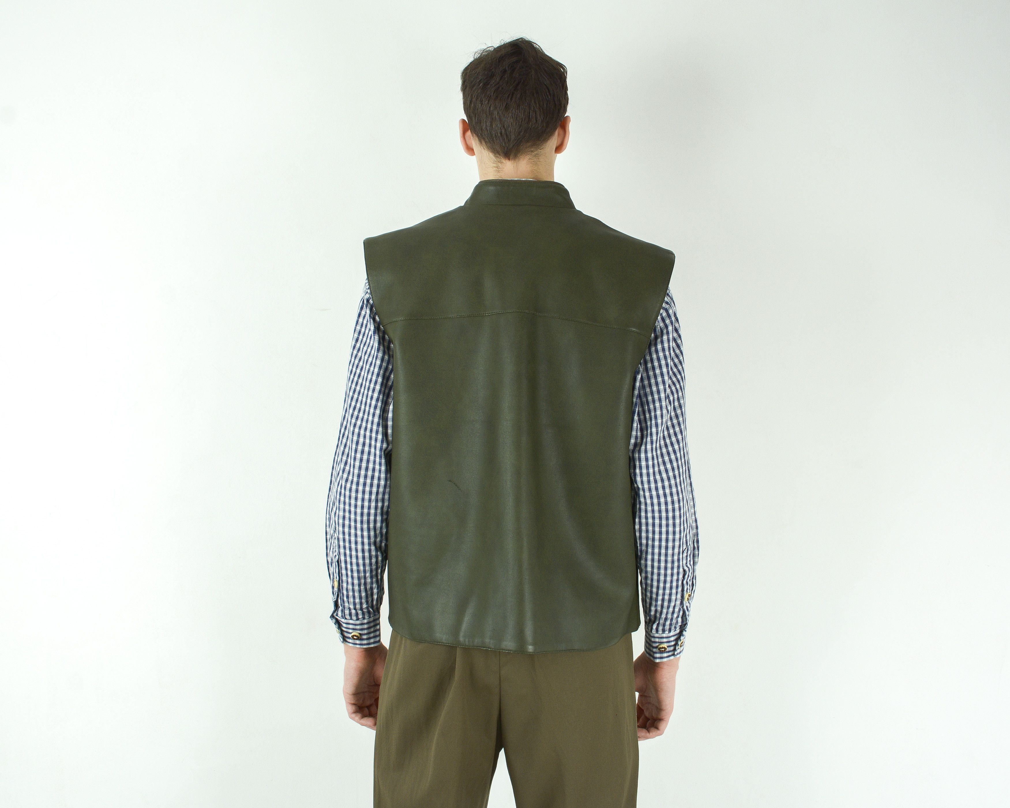 Vintage Genius L Faux Leather Waistcoat Gilet Vest Trachten Jager Size US L / EU 52-54 / 3 - 6 Thumbnail