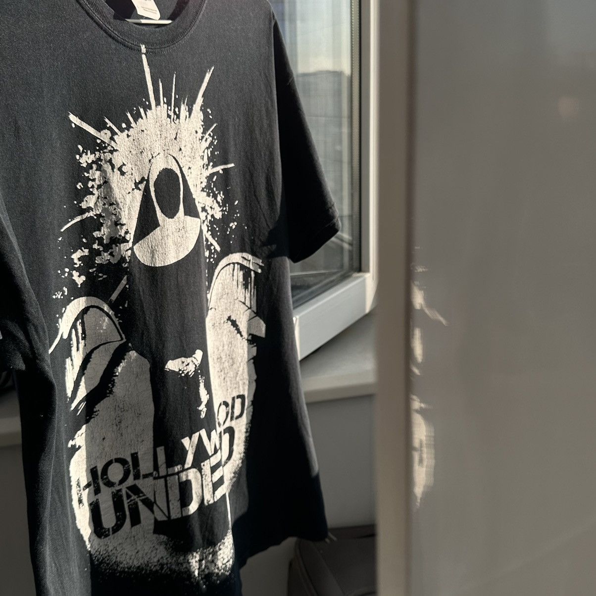 Band Tees × Vintage Vintage Hollywood Undead Band Rock T-Shirt Korn Deftones Size US L / EU 52-54 / 3 - 4 Thumbnail