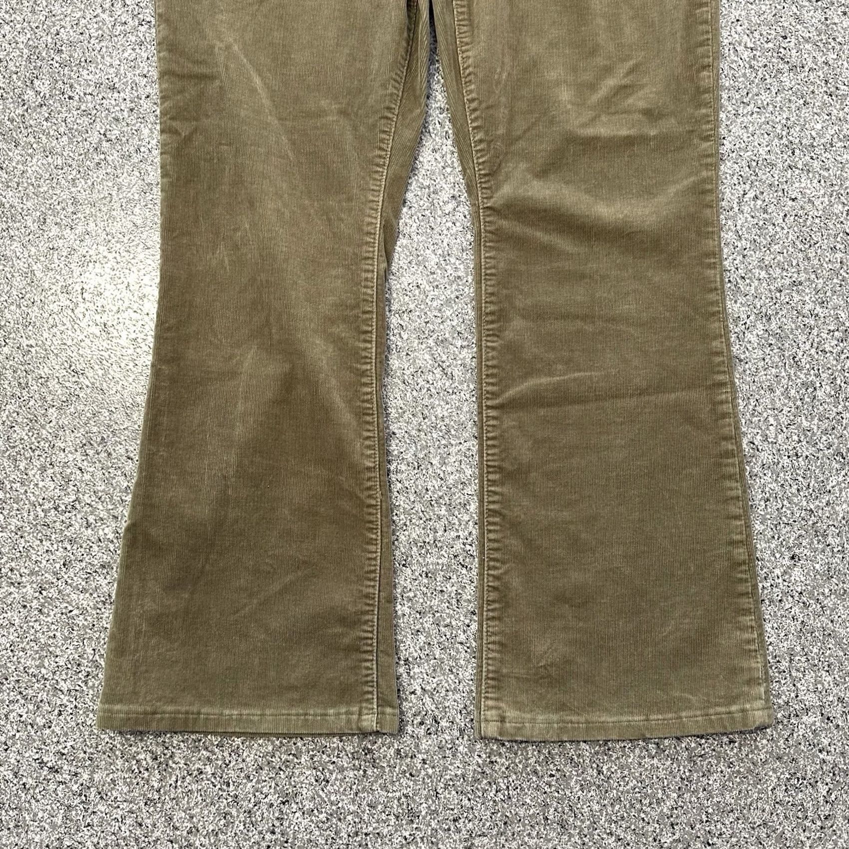 Gap Gap Jeans Womens 32x32 Brown Corduroy Bootcut 5-Pocket Regular Inseam 32 Boot Size 24" / US 00 / IT 34 - 3 Thumbnail
