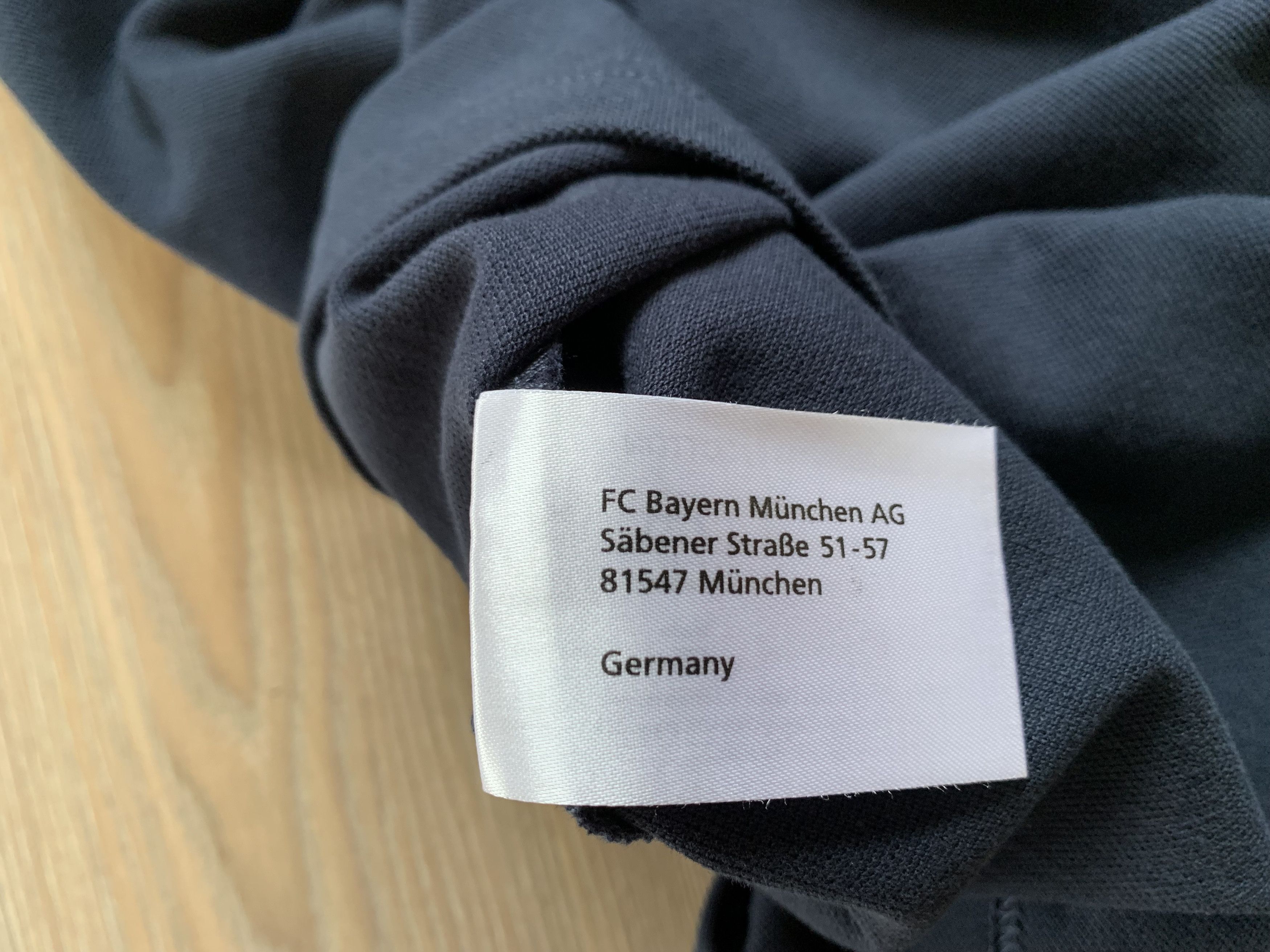 Vintage FC Bayern Munchen Cotton Polo T Shirt Size US S / EU 44-46 / 1 - 8 Thumbnail