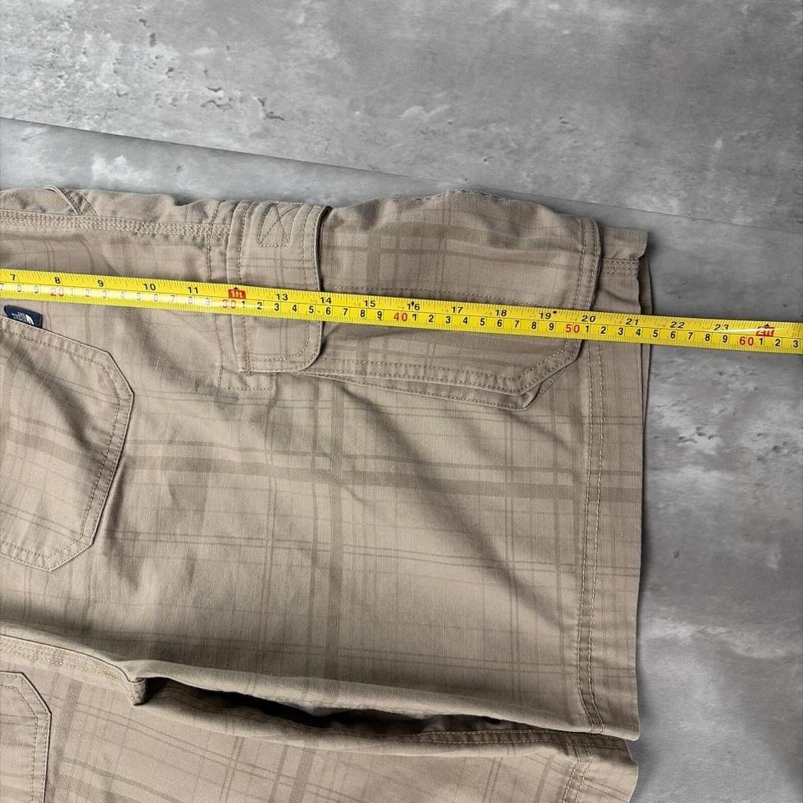 The North Face Vintage Beige The North Face Grunge Baggy Plaid Cargo Shorts Size US 36 / EU 52 - 8 Thumbnail