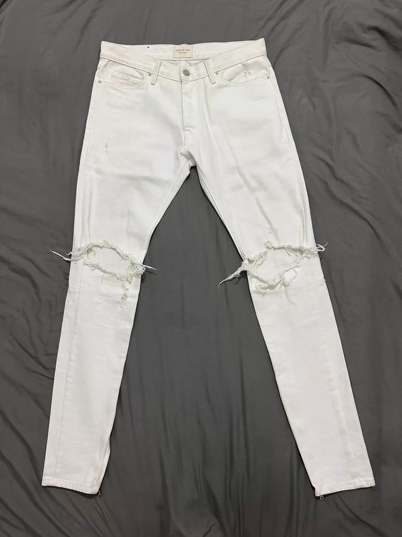 Fear of God Fear of God 4th Distressed White Denim Size US 33 - 1 Thumbnail