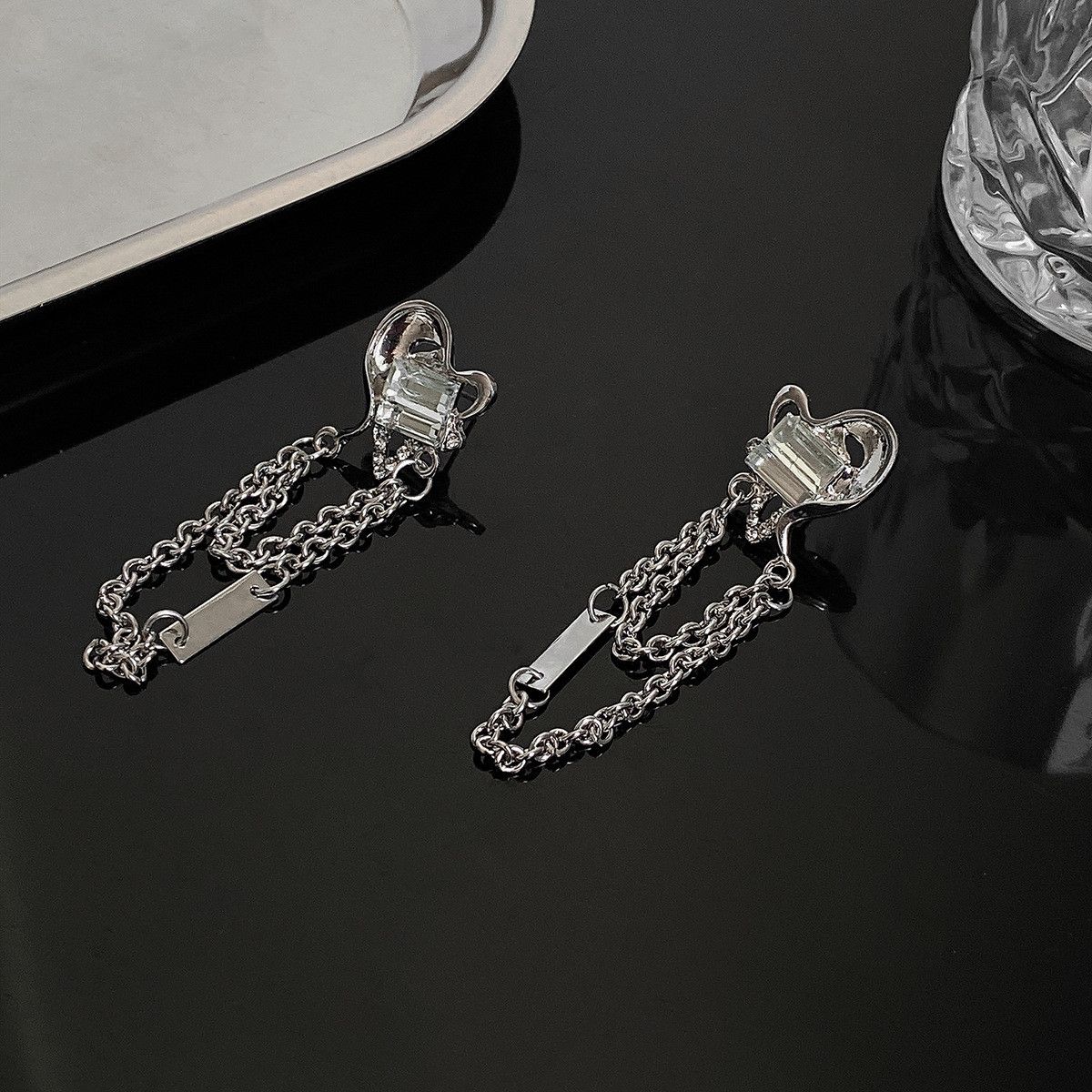 Jewelry New Design Earrings One Pairs Chrome Jewelry Size ONE SIZE - 1 Thumbnail