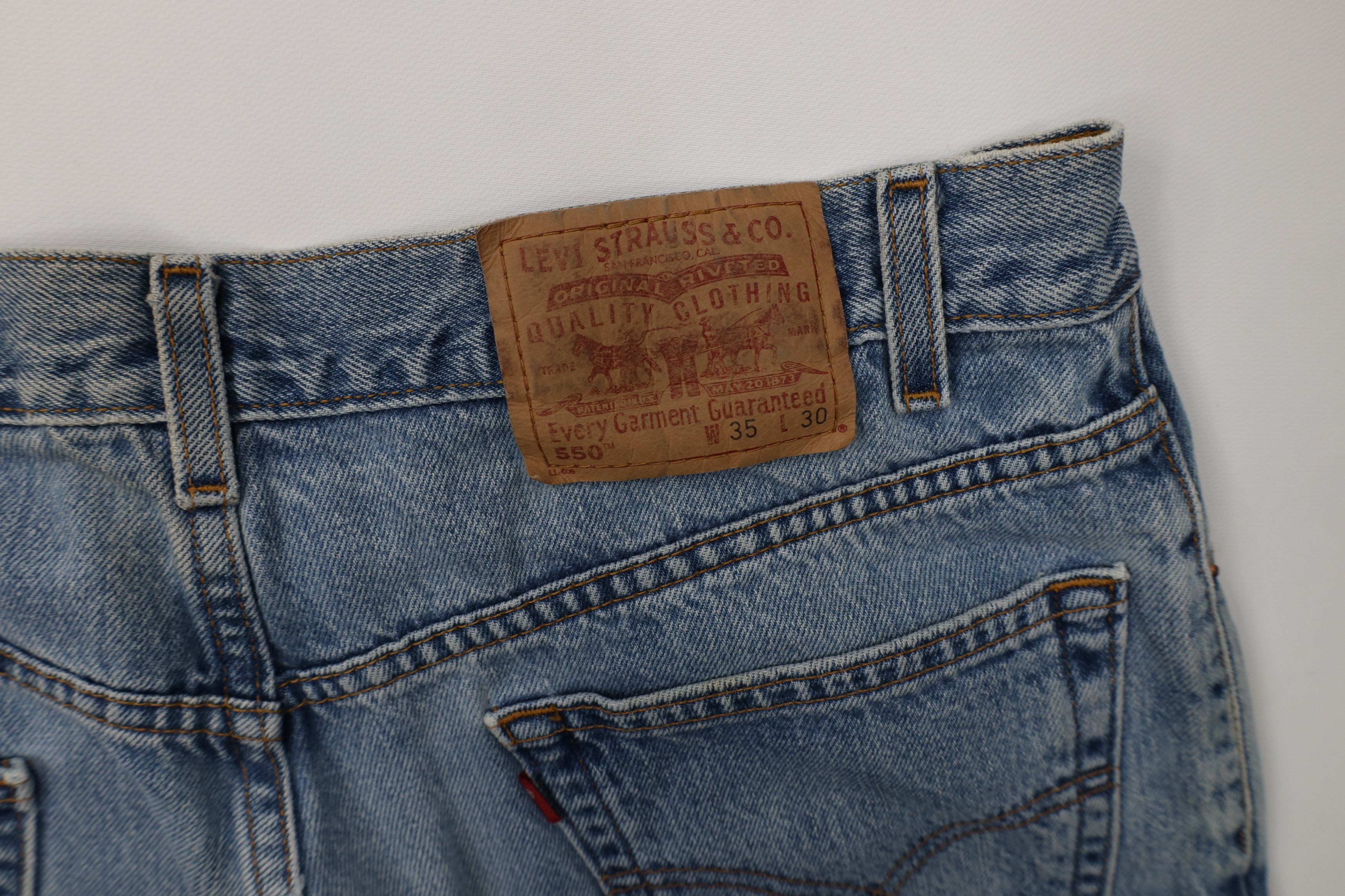 Levi's Vintage Y2K 2000 Levis 550 Relaxed Fit Denim Jeans Blue Size US 35 - 15 Thumbnail