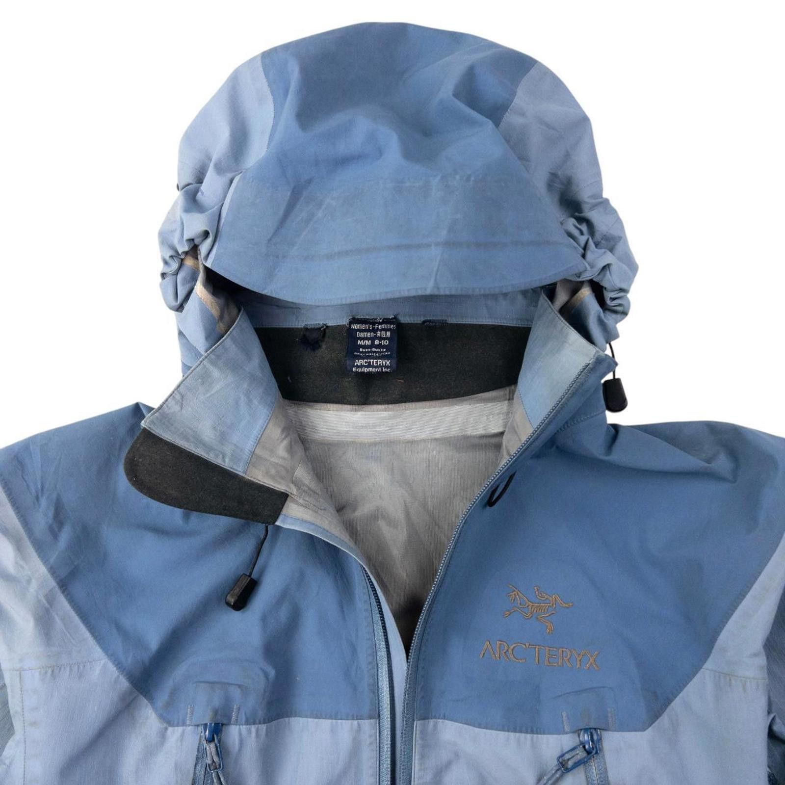 Arc'teryx Vintage Arcteryx Beta Goretex Zip Up Jacket Womens Size M Size M / US 6-8 / IT 42-44 - 4 Thumbnail
