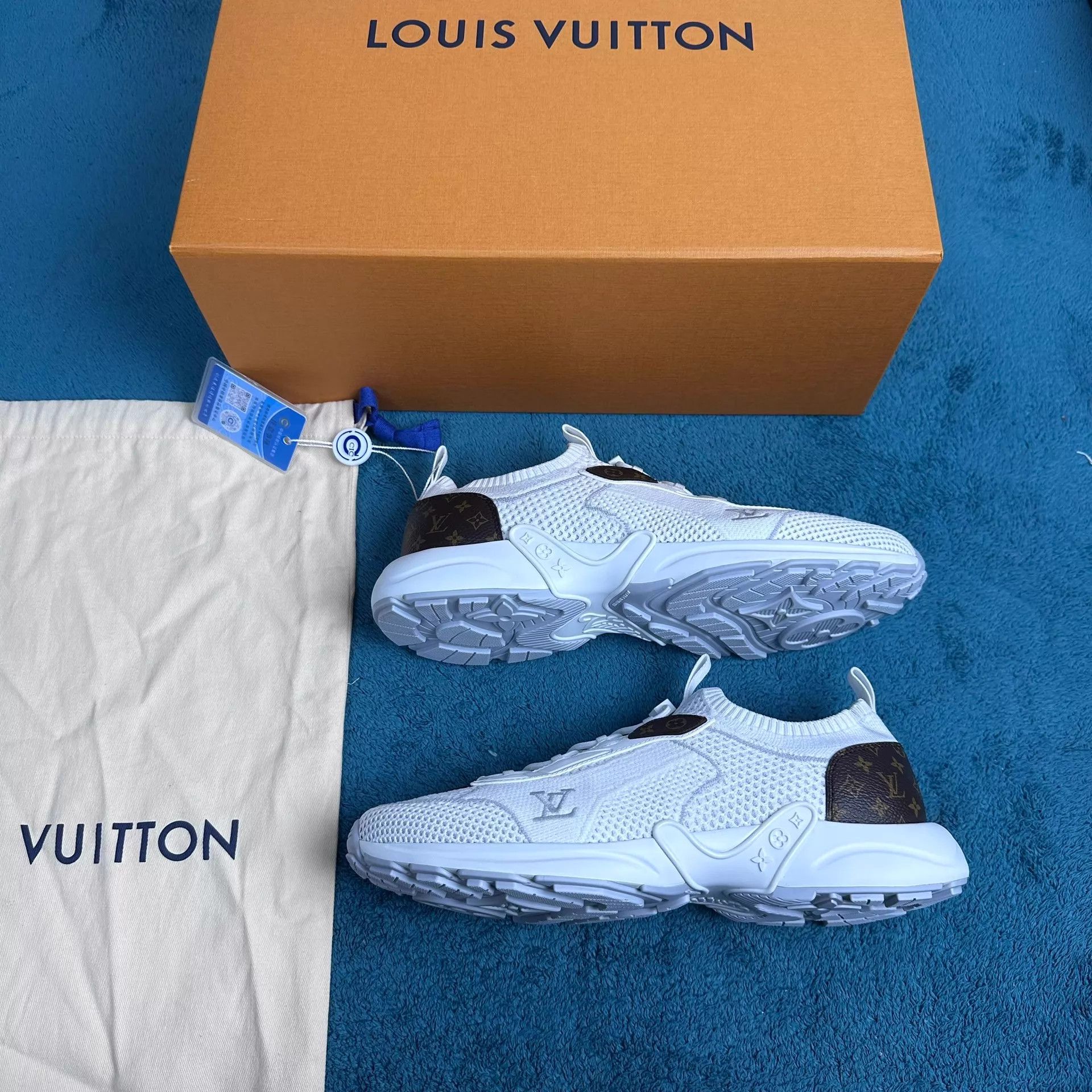 Louis Vuitton LV Olympia 26 low top white casual shoes new tried on Size US 8.5 / EU 41-42 - 2 Thumbnail