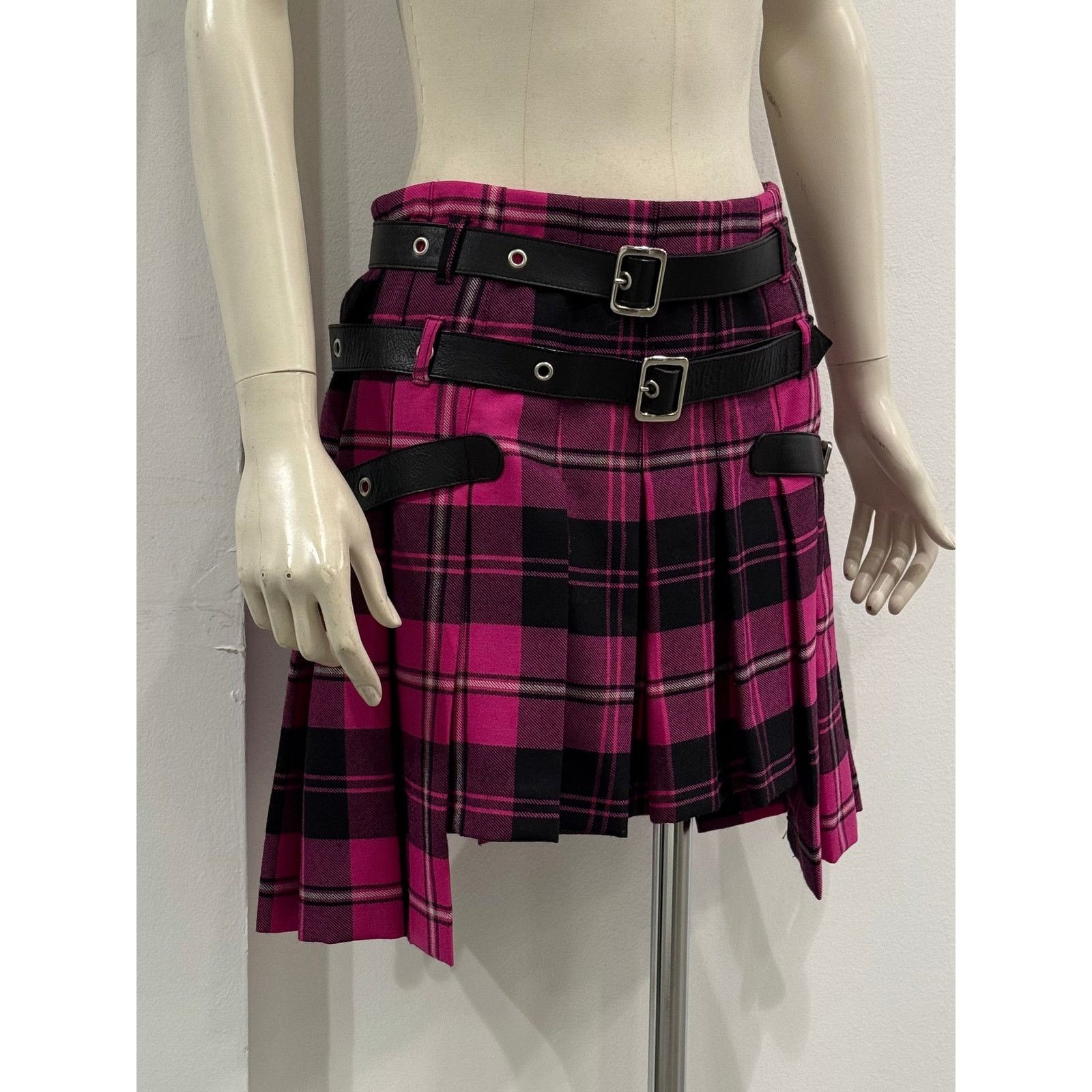 Dolce & Gabbana A/W2003 Dolce & Gabbana bondage tartan runway skirt Size 30" / US 8 / IT 44 - 4 Thumbnail