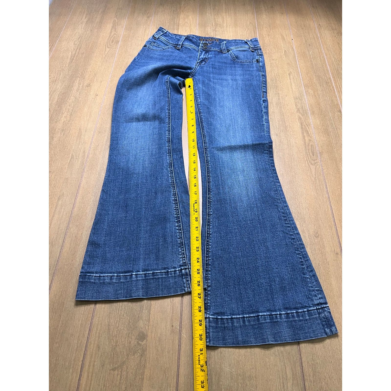 Vintage Rock & Roll Jeans Women’s Sz 27X32 Denim Mid Rise Flare Y2K Size 27" / US 4 / IT 40 - 5 Thumbnail