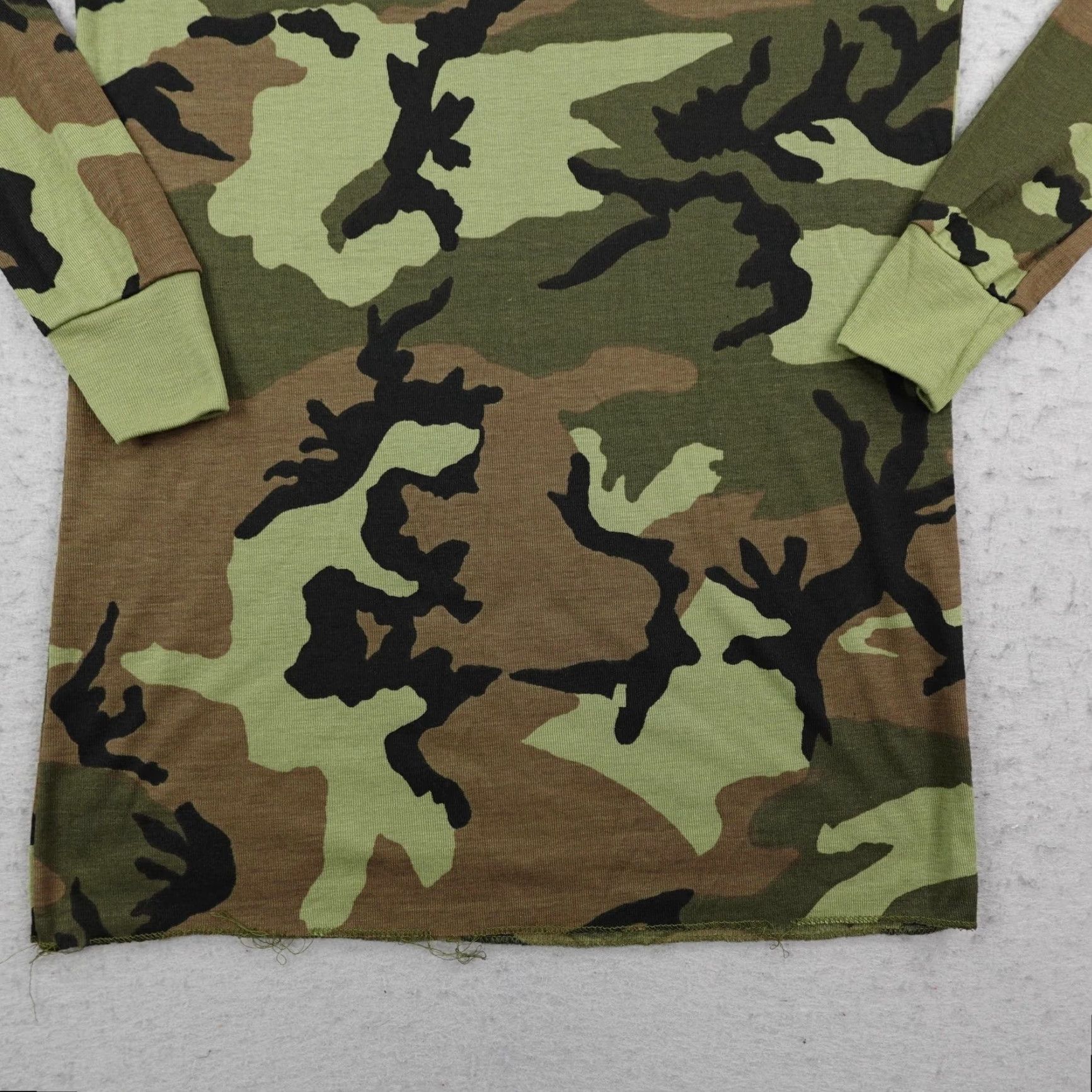 Bass Pro Shops VINTAGE Bass Pro Shops Shirt Mens 2XL Green Camo Thermal Hunting Performance USA Shirt Mens 2XL Green Camo Thermal Hunting Performance USA Size US XXL / EU 58 / 5 - 3 Thumbnail