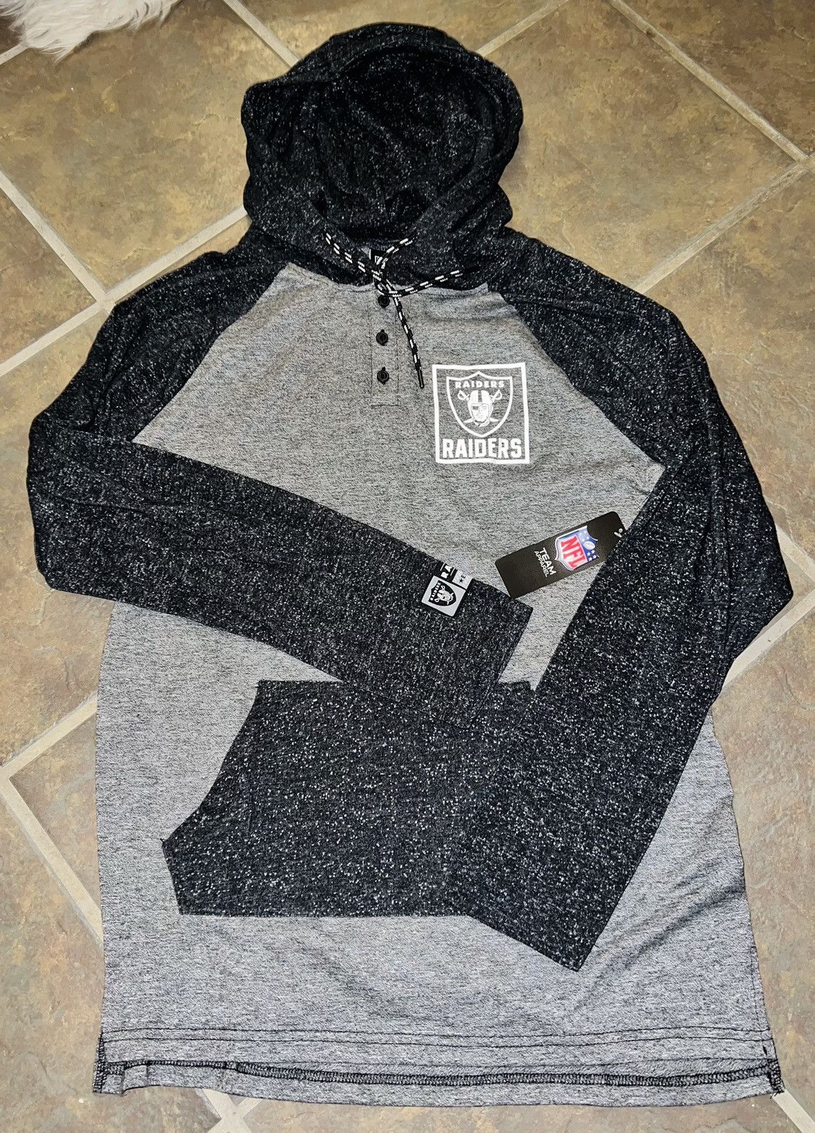 NFL Oakland Raiders Official Lightweight Hoodie Size US L / EU 52-54 / 3 - 12 Thumbnail