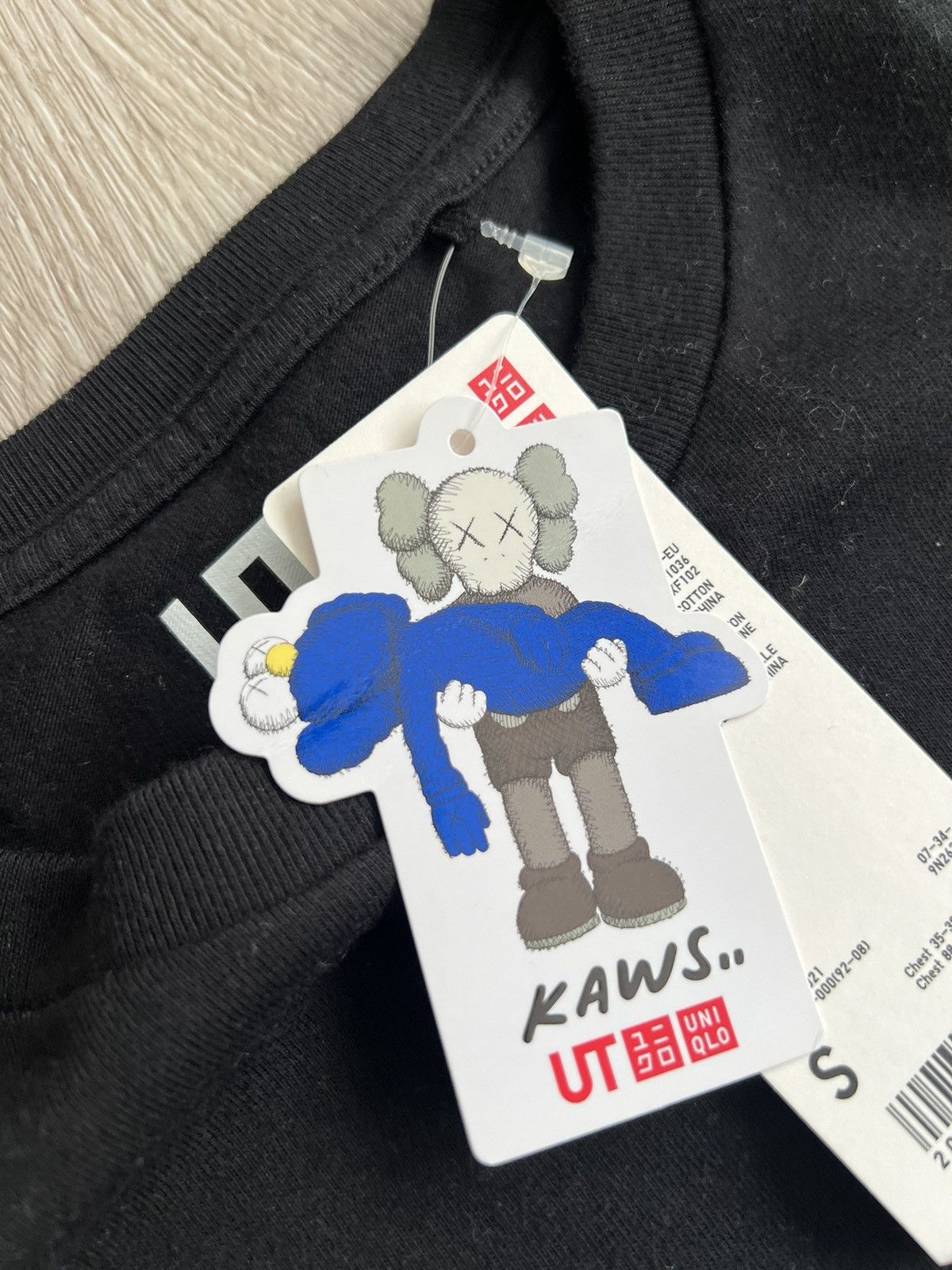 Kaws KAWS x Uniqlo „Kids Logo“ T-Shirt size S Size US S / EU 44-46 / 1 - 4 Thumbnail
